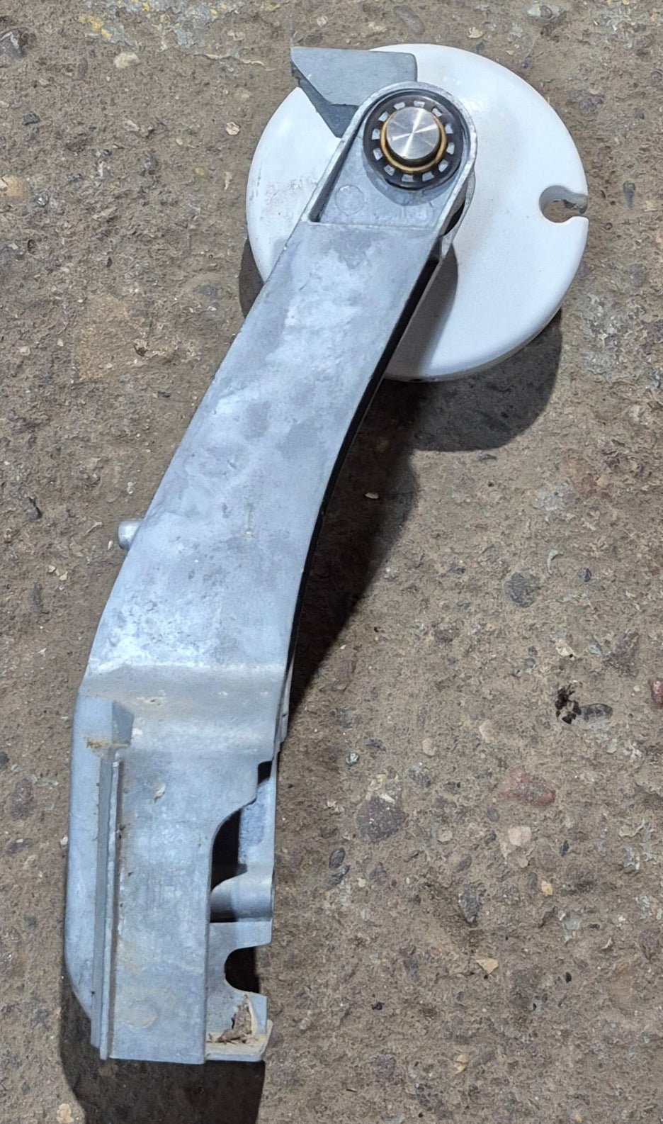 Used Lippert Solera Idler Regal Head Mount - 643916 - Young Farts RV Parts