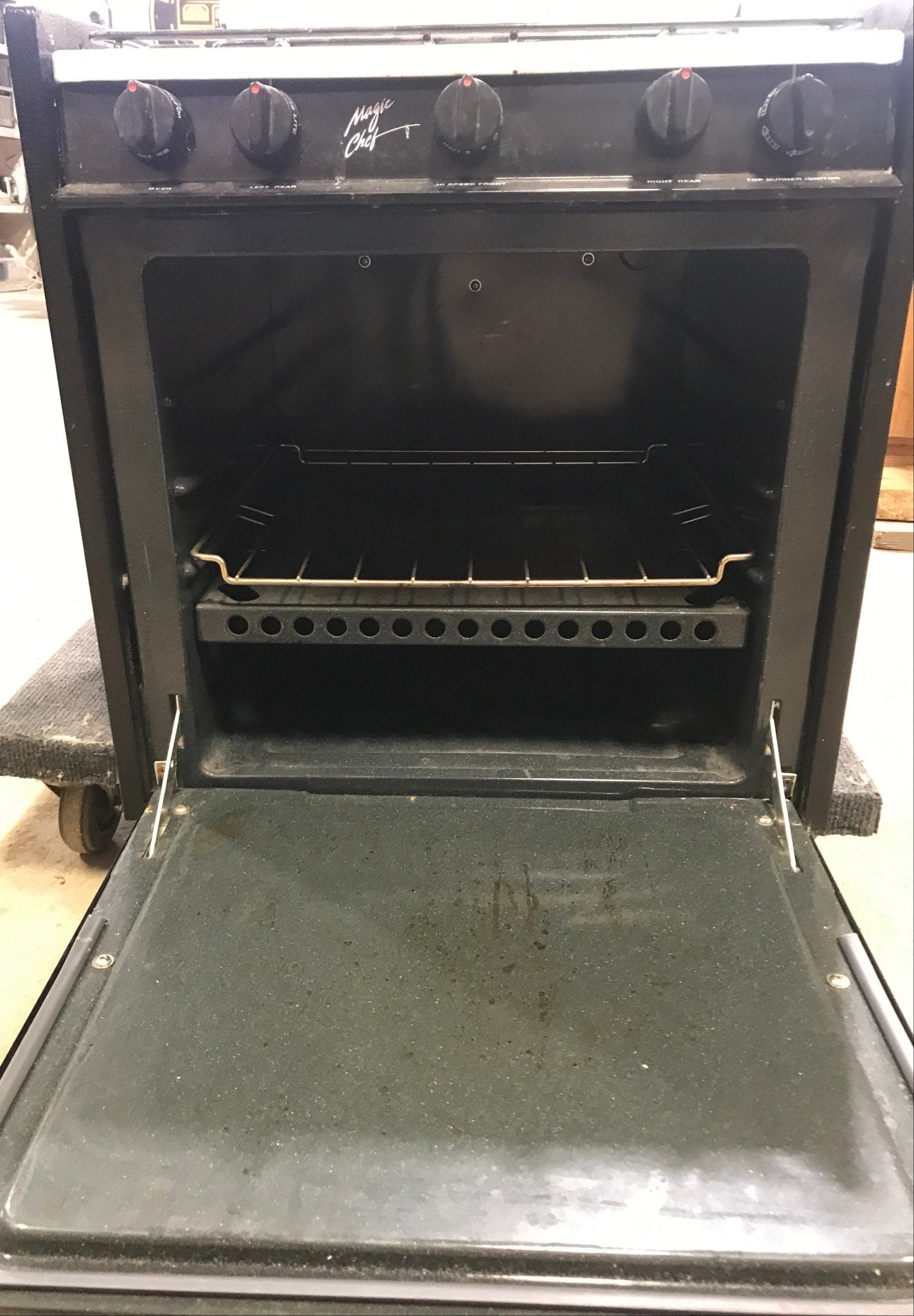 Used Magic Chef 3 Burner RV Range / Cooktop - 22" H - Young Farts RV Parts