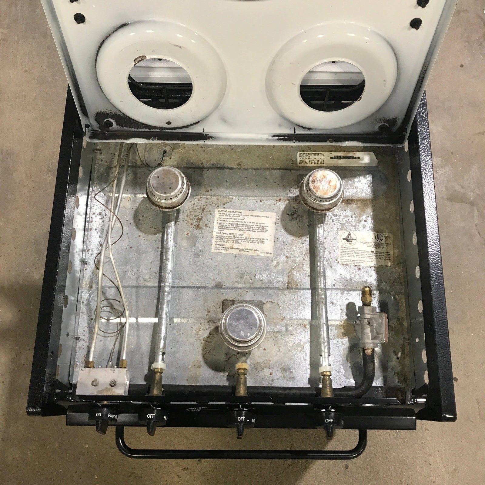 Used Magic Chef 3 Burner RV Range / Cooktop 22TW - 3B - 49 - Young Farts RV Parts