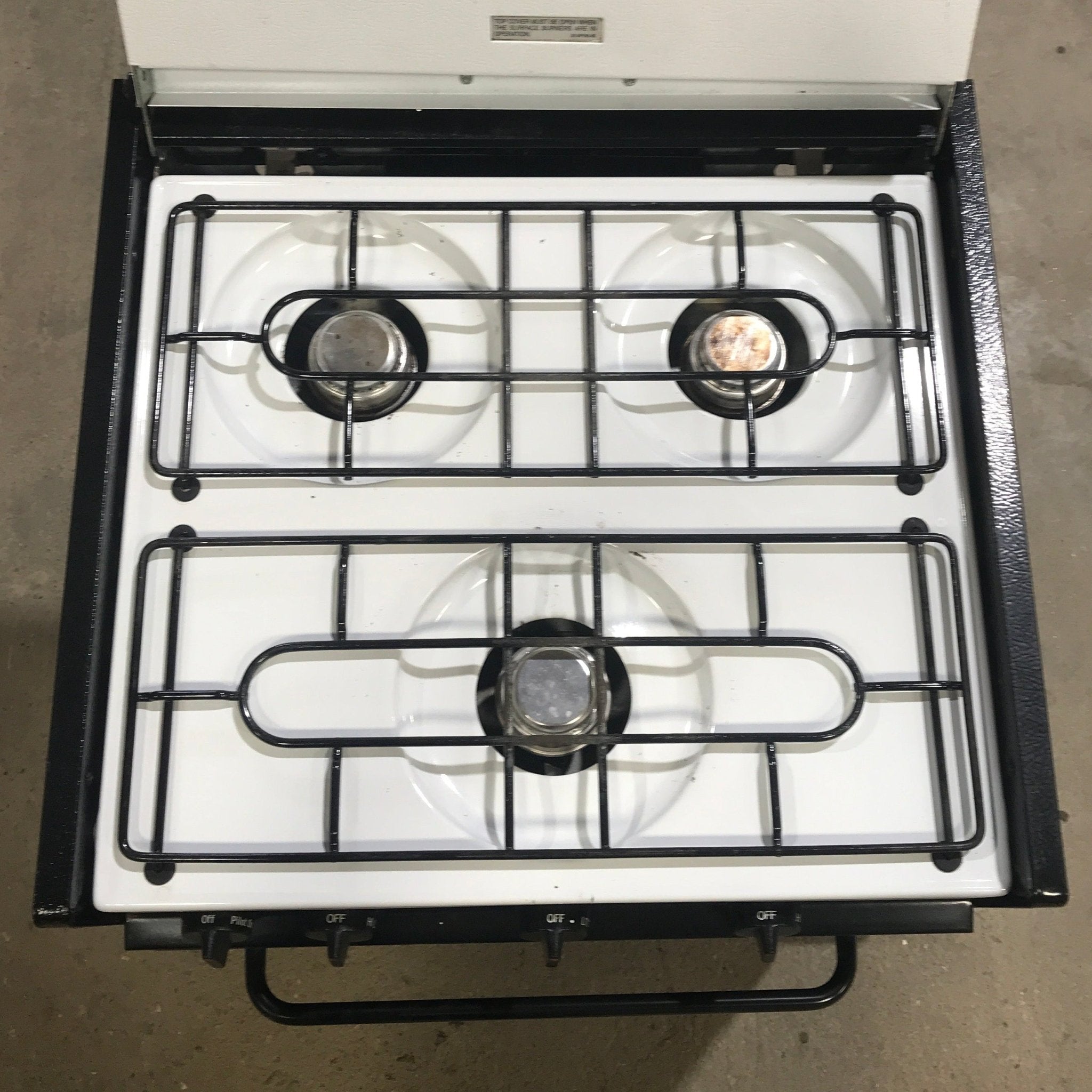 Used Magic Chef 3 Burner RV Range / Cooktop 22TW - 3B - 49 - Young Farts RV Parts