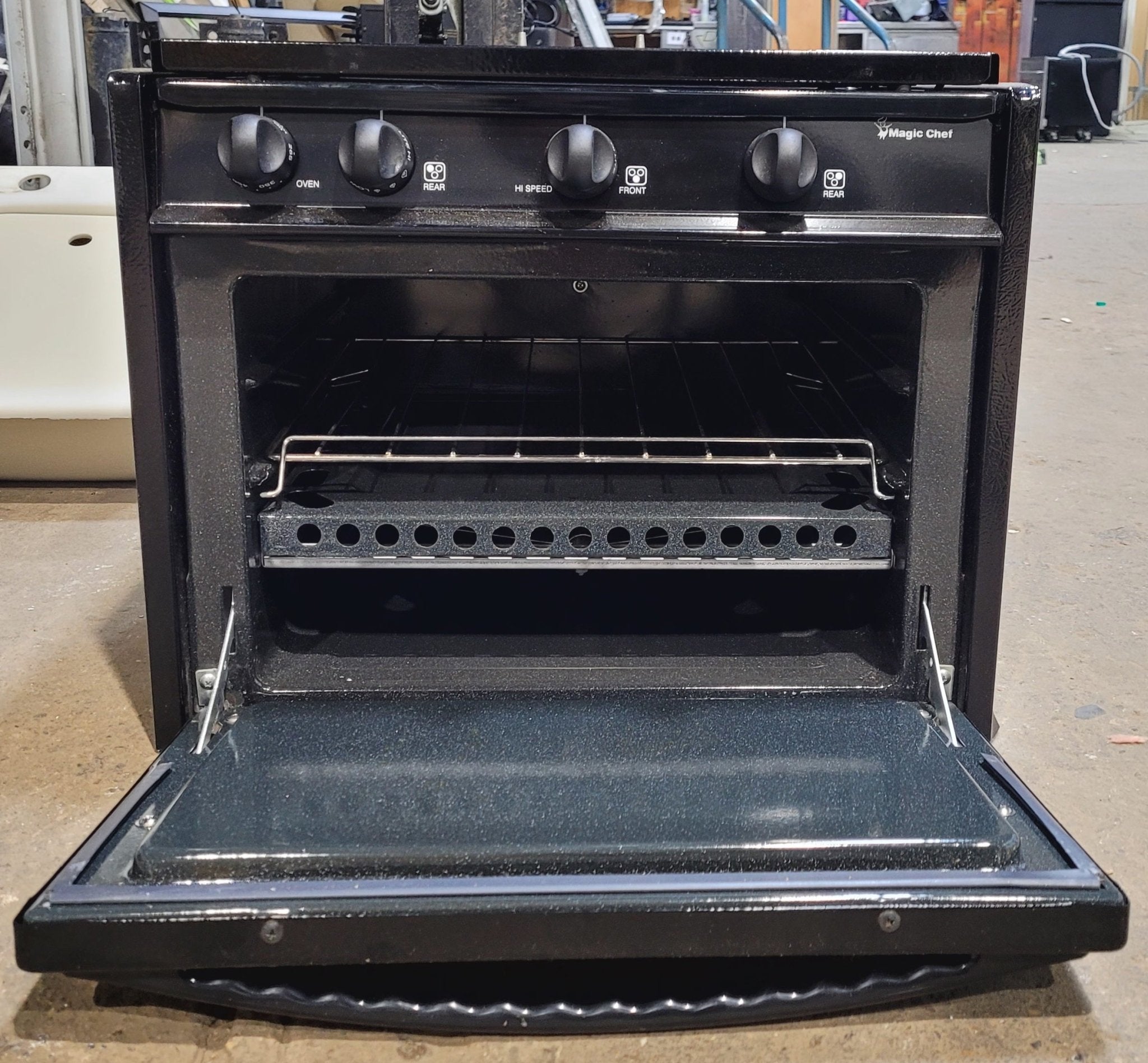 Used Magic Chef 3 Burner RV Range / Cooktop - CLY1610BDB - Young Farts RV Parts