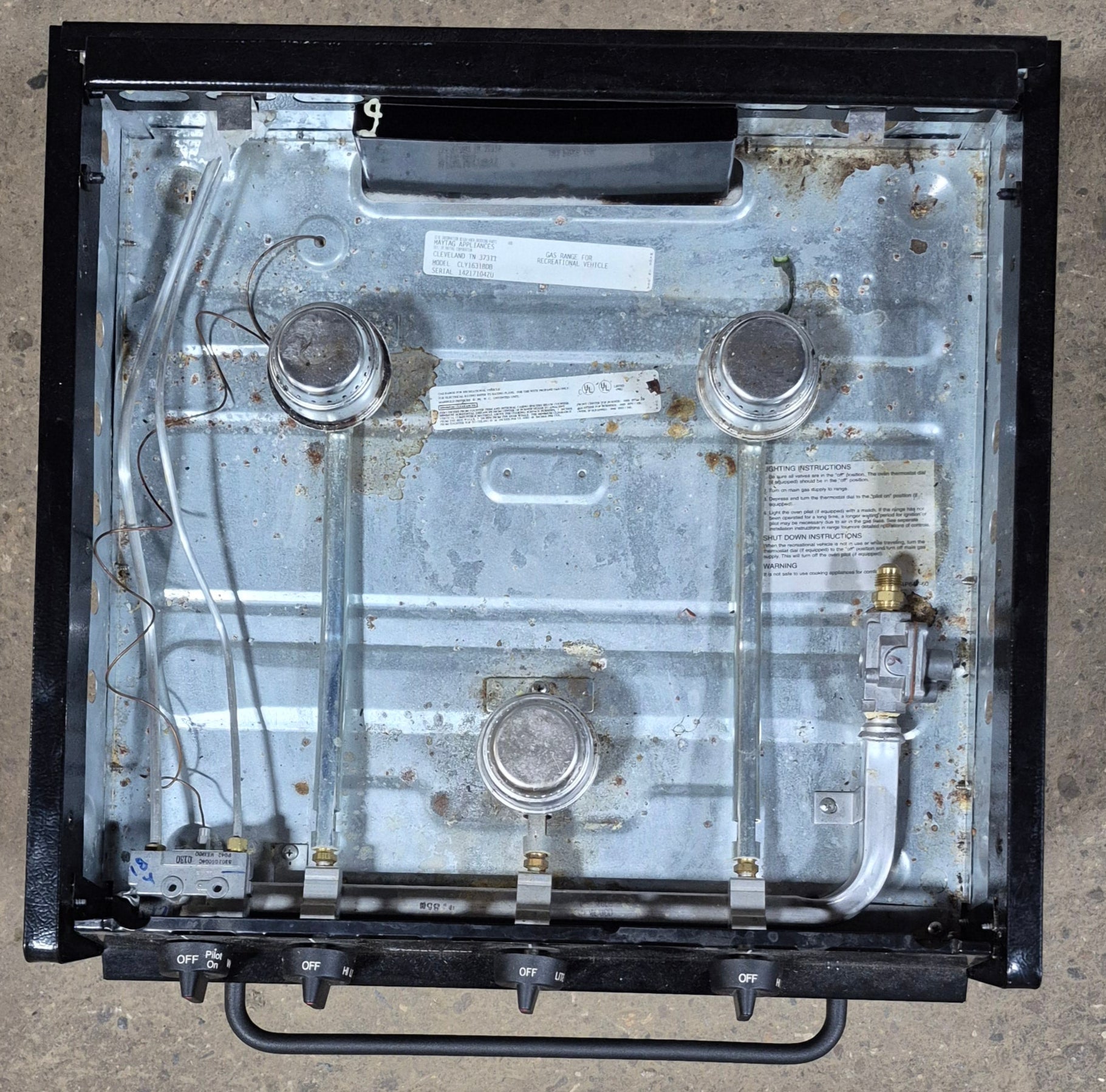 Used Magic Chef 3 Burner RV Range / Cooktop - CLY1631BDB - Young Farts RV Parts