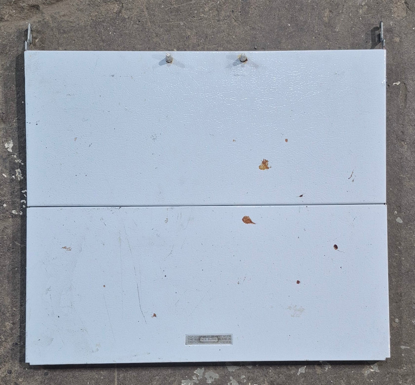 Used Magic Chef Bi - Fold Cover for CLY1611BDH - Young Farts RV Parts