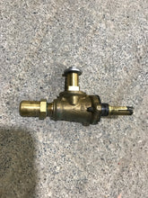 Load image into Gallery viewer, Used Magic Chef High Output Burner Valve - 74010757 - 9100 BTU - Young Farts RV Parts