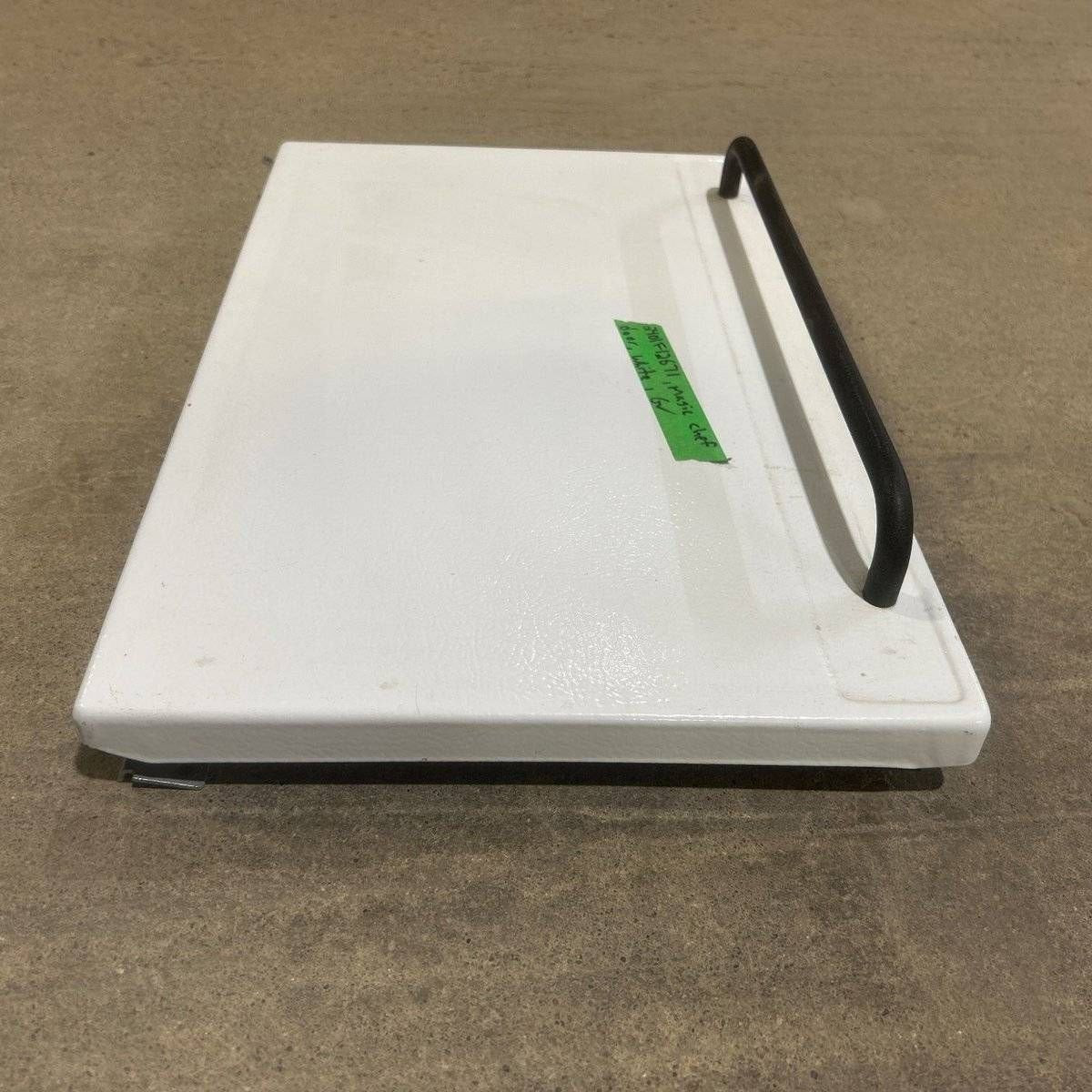 Used Magic Chef Oven Door 2401F12671 (WHITE FACEPLATE) - Young Farts RV Parts
