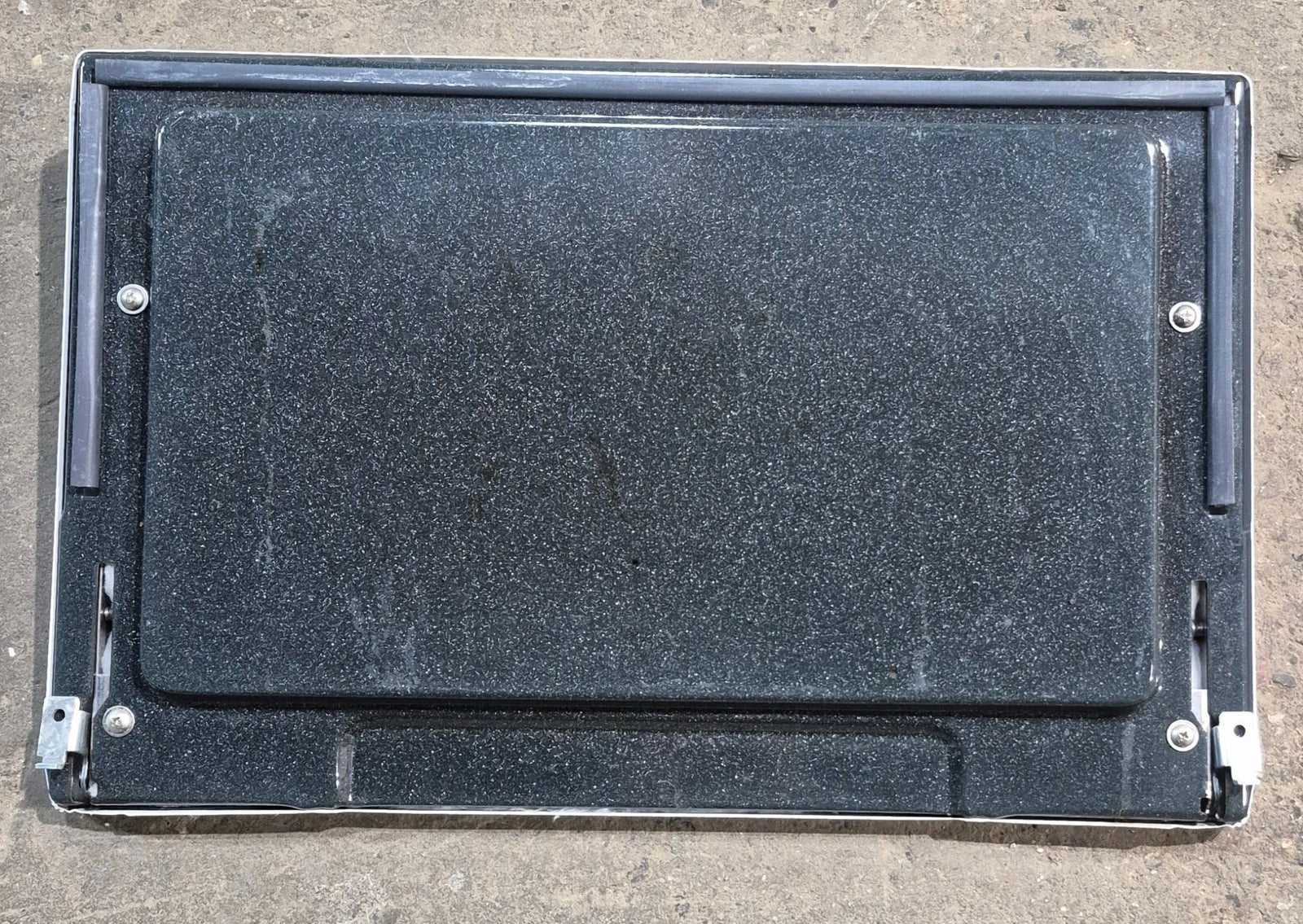 Used Magic Chef Oven Door, White Faceplate, 19 1/2