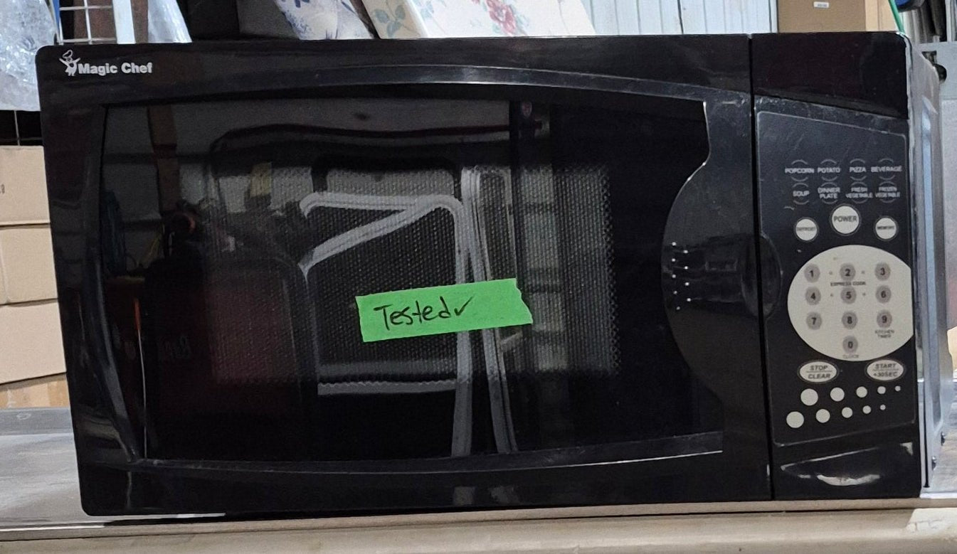 Used Magic Chef RV Microwave 17" W x 10" H x 13" D - Young Farts RV Parts