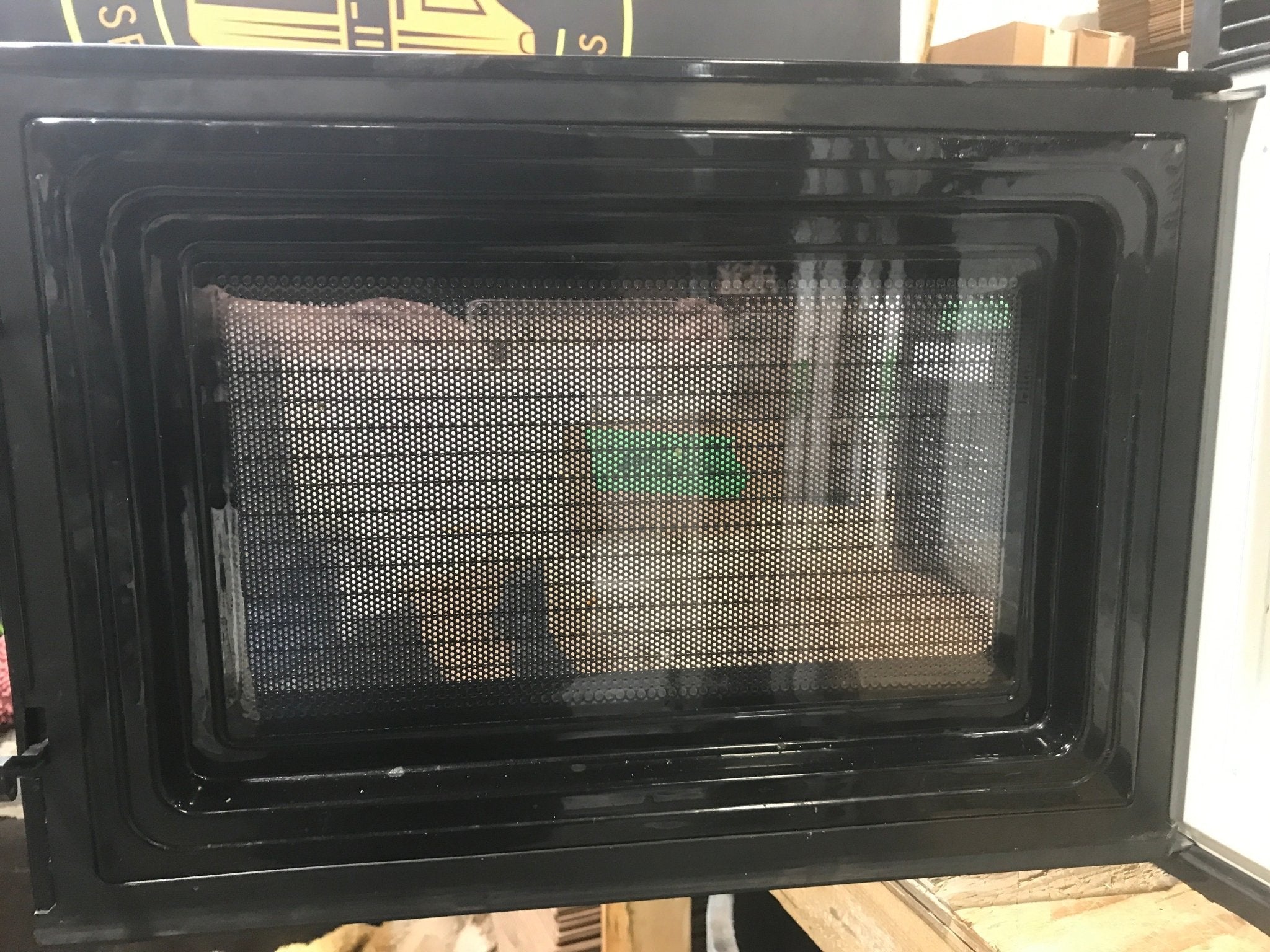 Used Magic Chef RV Microwave - 20 3/4" W x 13" H x 13 1/2" D - Young Farts RV Parts