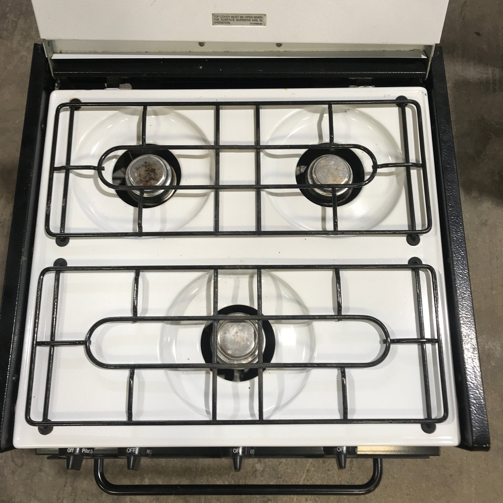 Used Magic Chef RV Range, 3 Burner - 22TW - 3BZ - Young Farts RV Parts