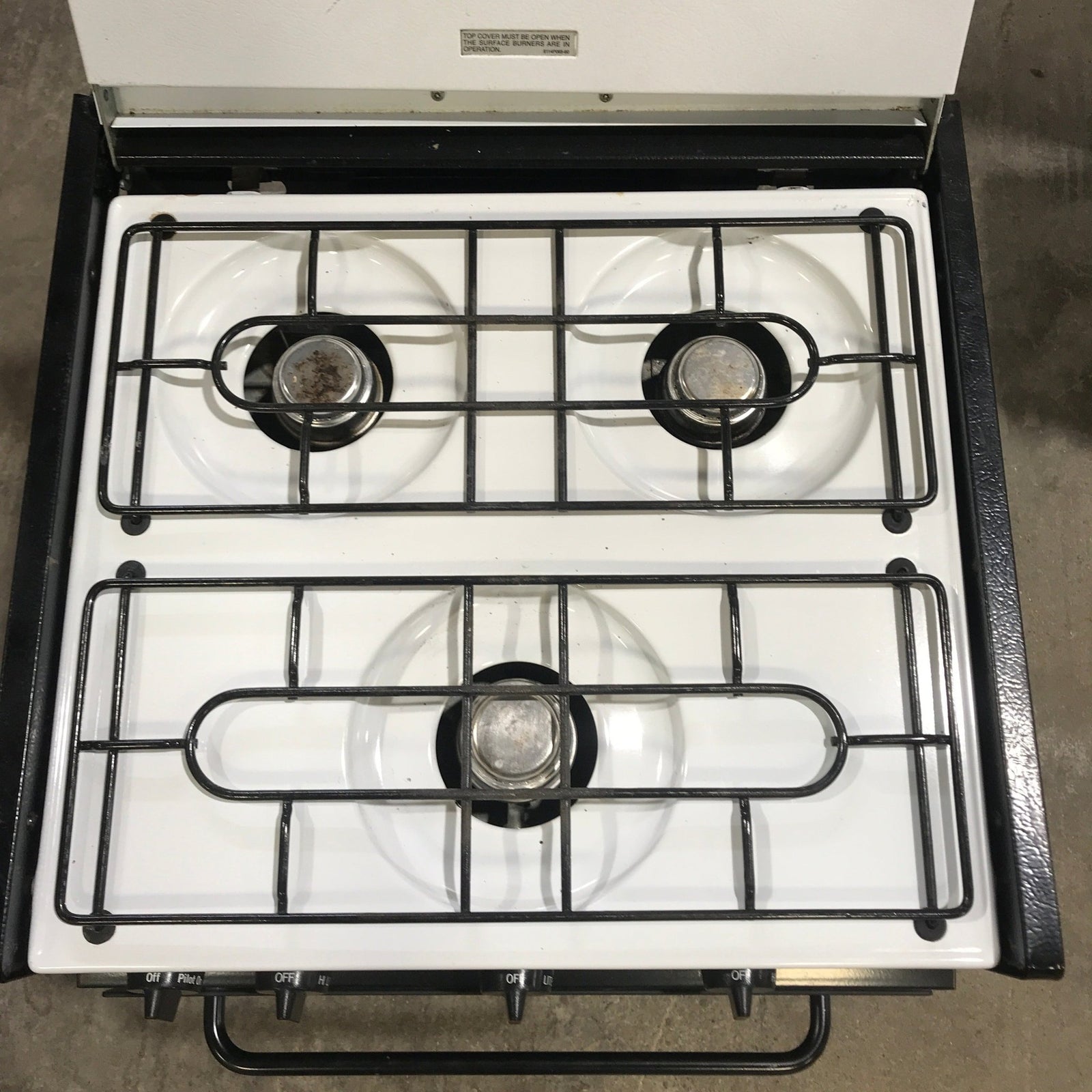 Used Magic Chef RV Range, 3 Burner - 22TW - 3BZ - Young Farts RV Parts