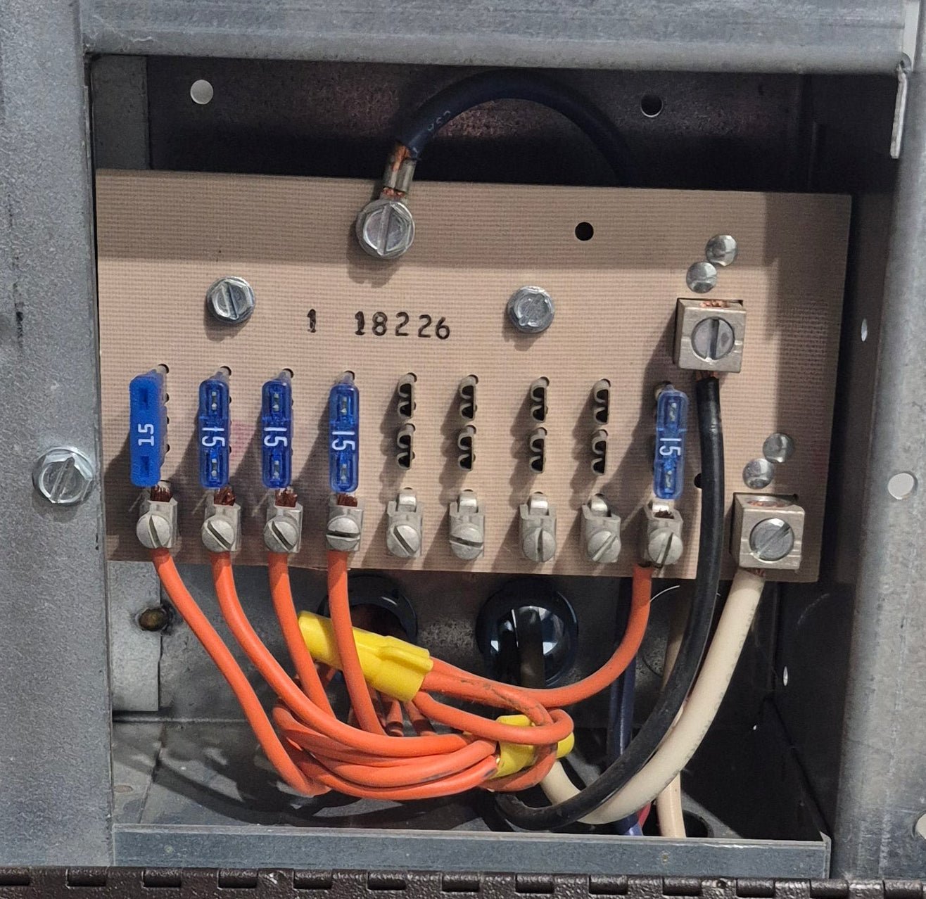 Used Magnetek 32 AMP Converter - Series 6300 A , Model 6332 - Young Farts RV Parts