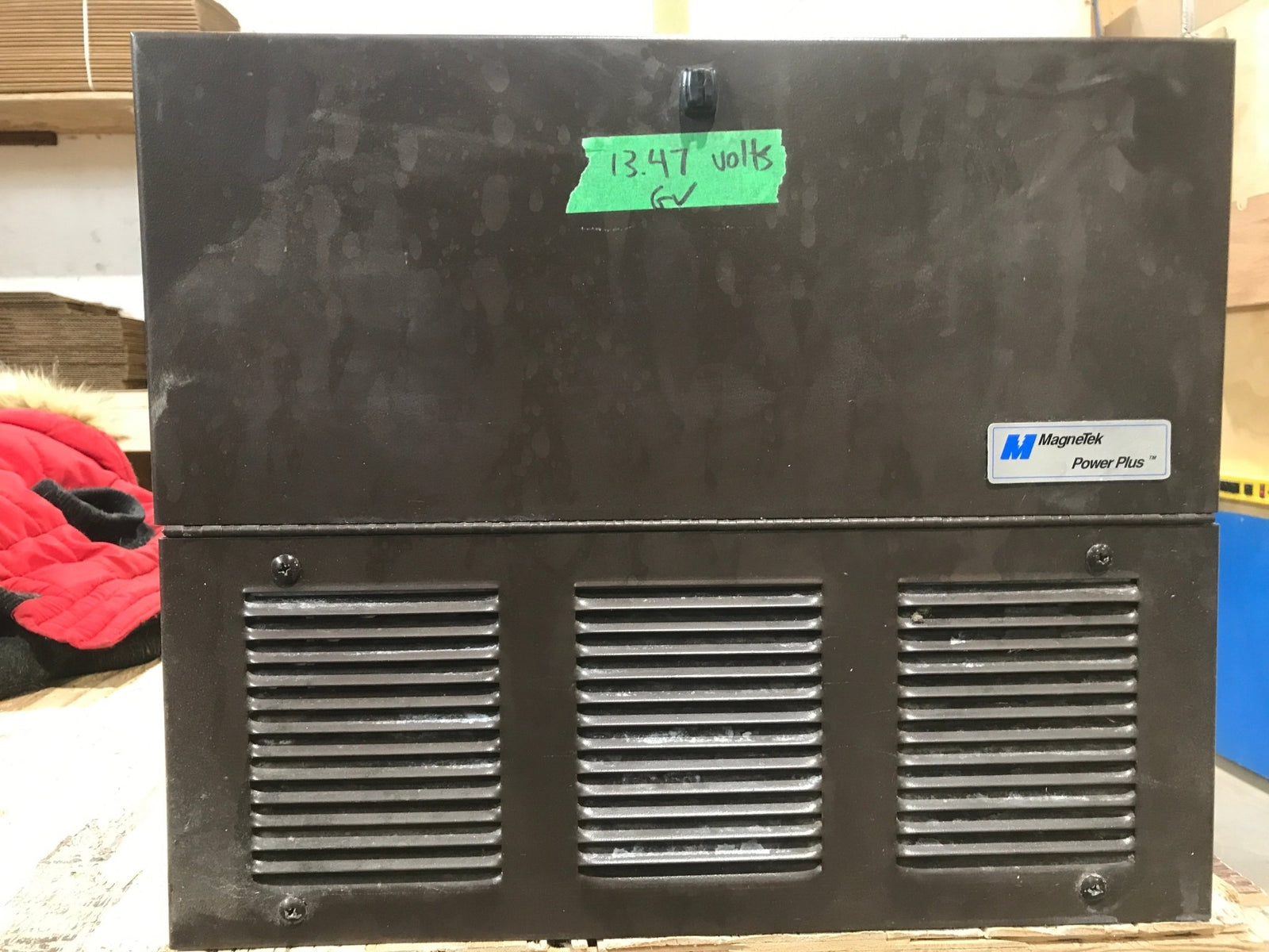 Used Magnetek 32 AMP Converter - Series 6300 A , Model 6332 - Young Farts RV Parts