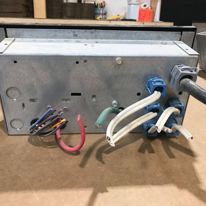 Used Magnetek Distribution Panel, 20 AMP - Model 80 - Young Farts RV Parts