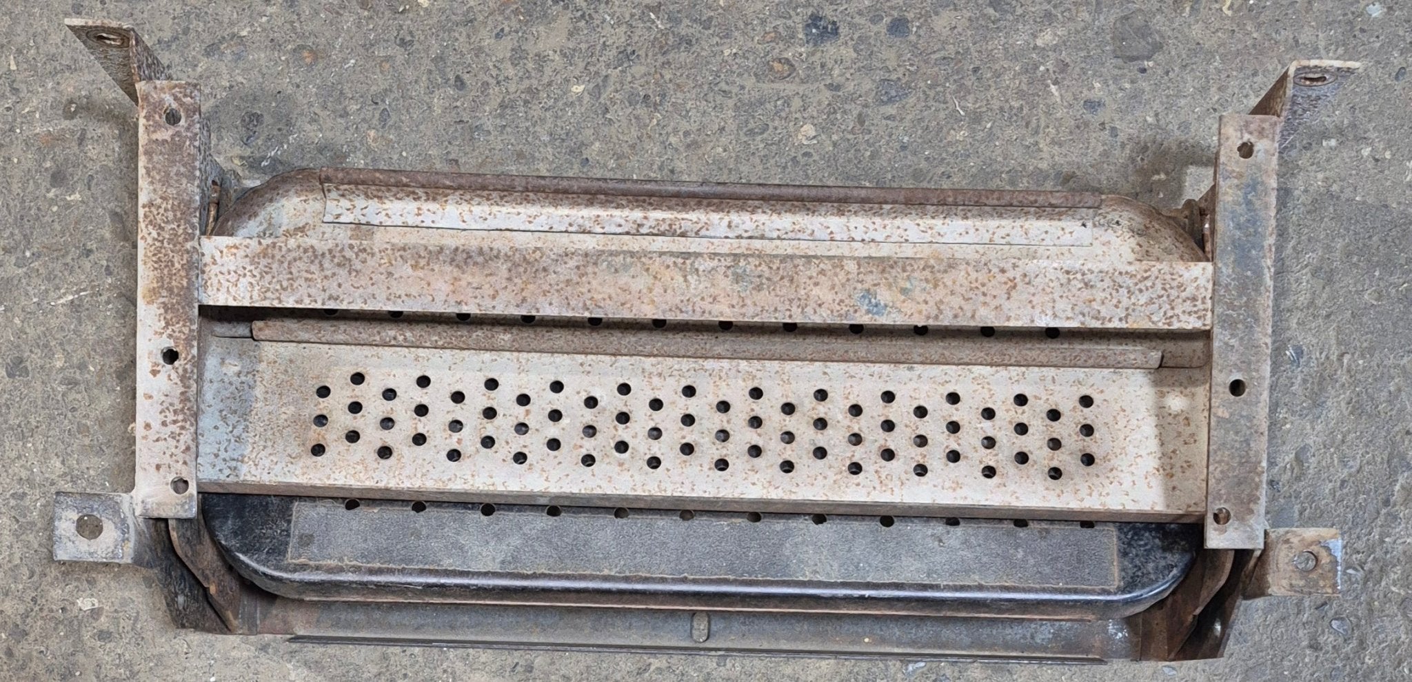 Used Manual Double Fold Step - Young Farts RV Parts