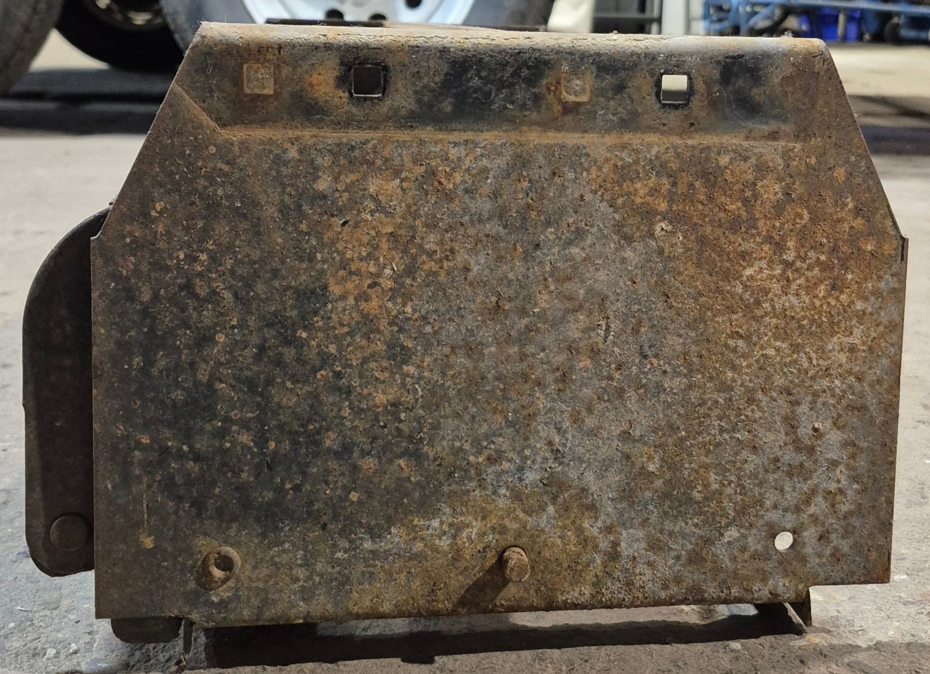 Used Manual Double Fold Step - Young Farts RV Parts