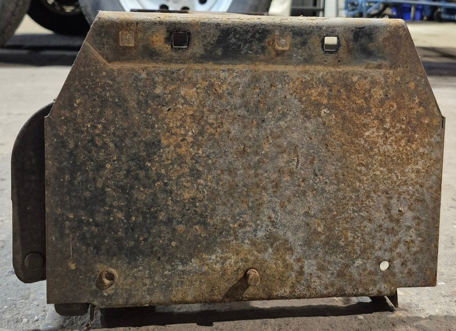Used Manual Double Fold Step - Young Farts RV Parts