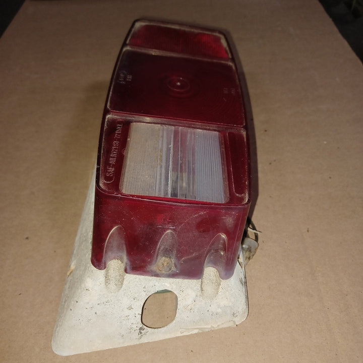 Used Microflex SAE-AILR(2) ST-72 D.O.T Taillight Assembly - Young Farts RV Parts
