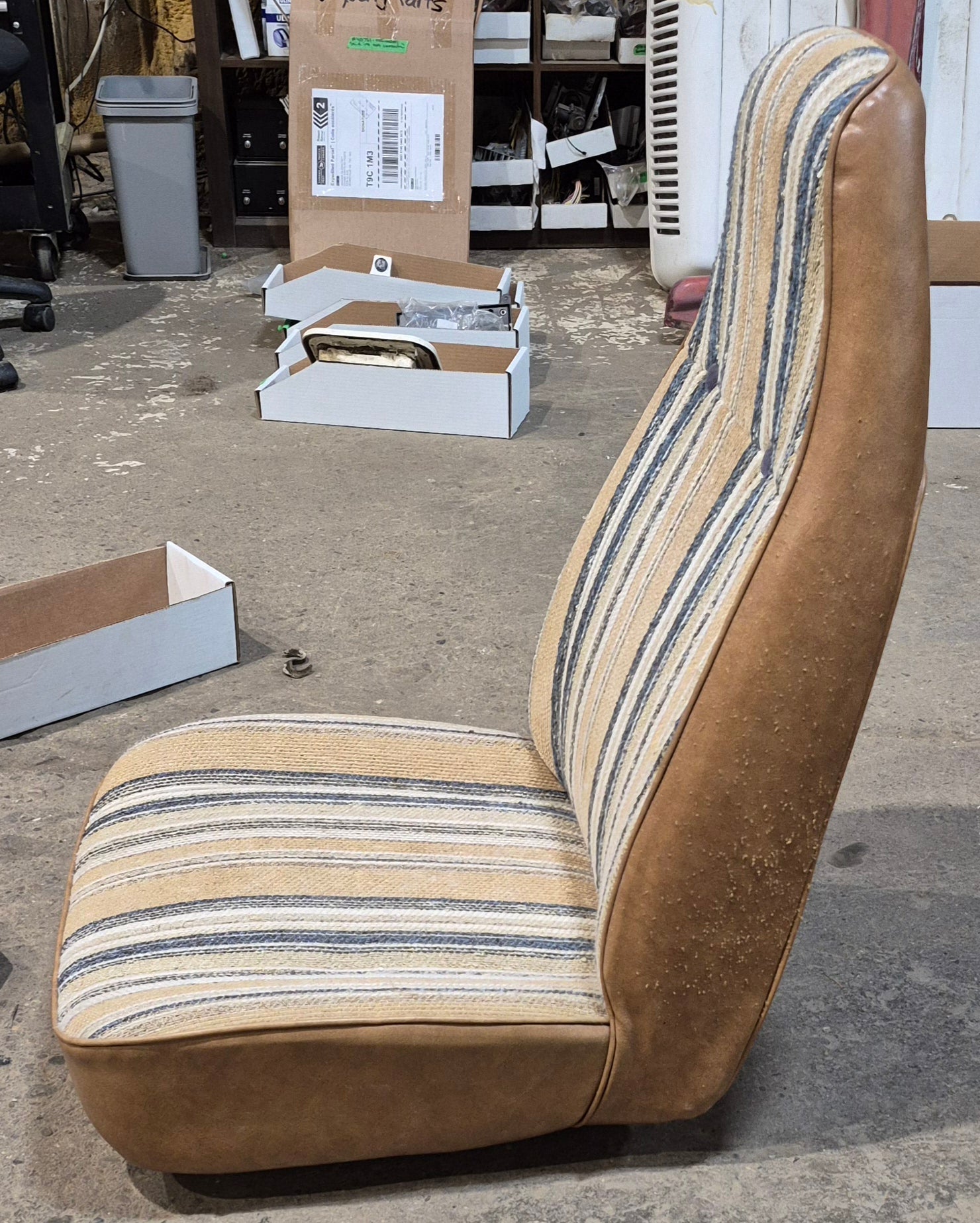 Used Motorhome Captain Chair - Young Farts RV Parts