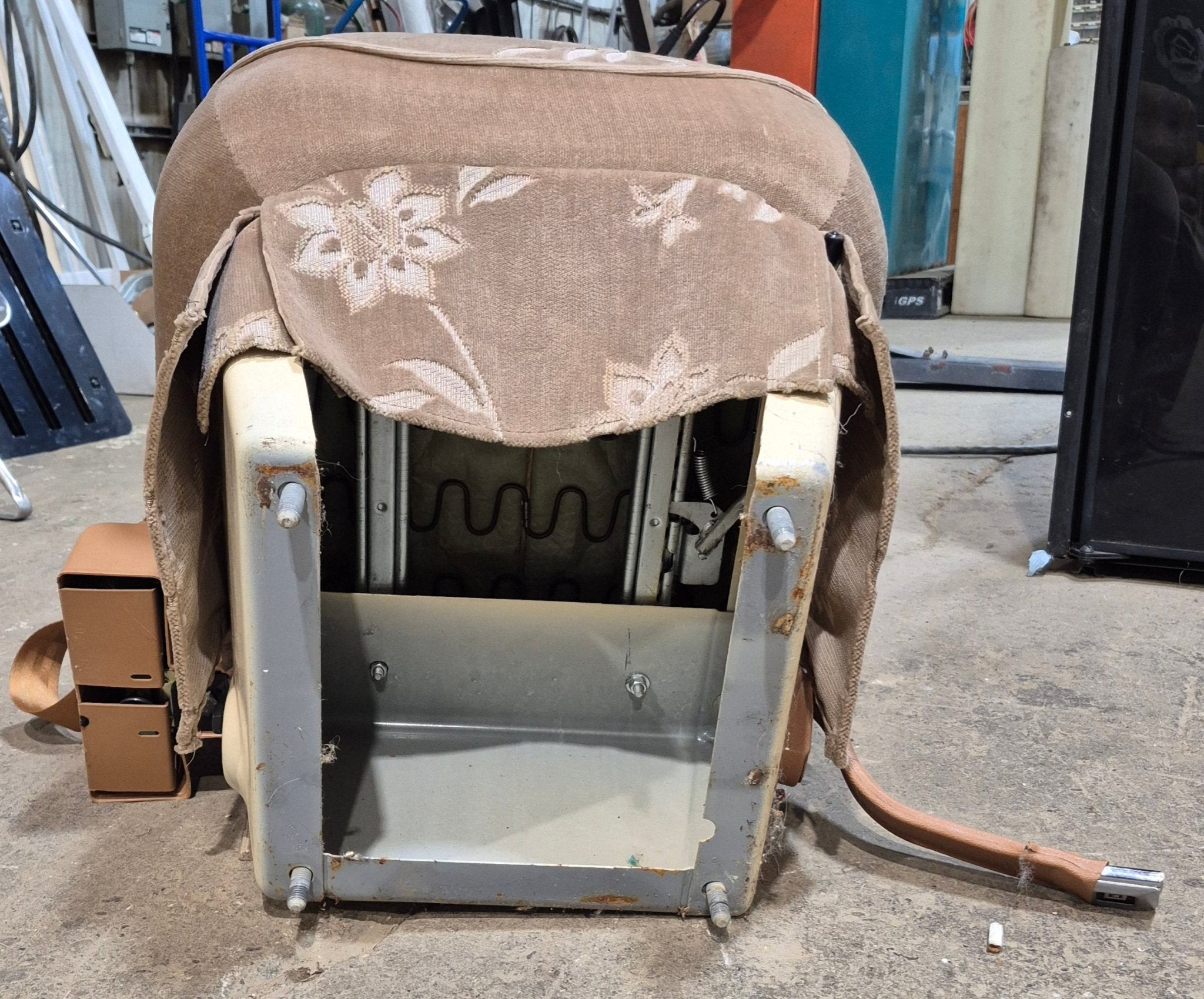 Used Motorhome Captain Chair - Passenger Side - Young Farts RV Parts