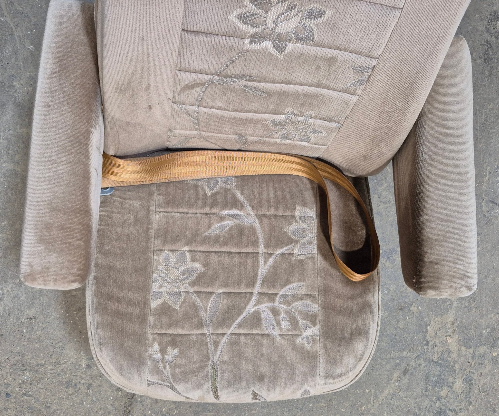 Used Motorhome Captain Chair - Passenger Side - Young Farts RV Parts