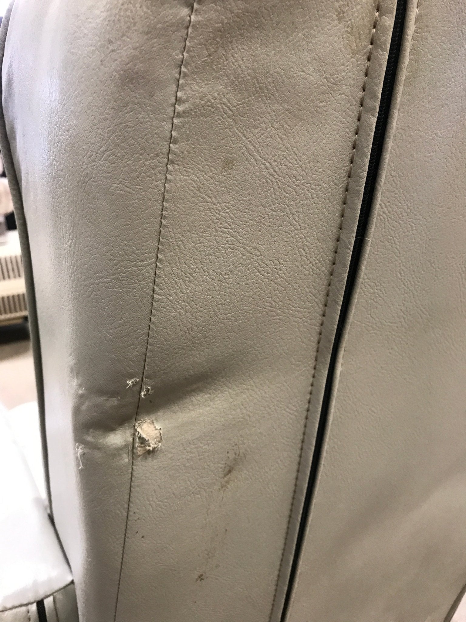 Used Motorhome Drivers Captain Chair - Young Farts RV Parts