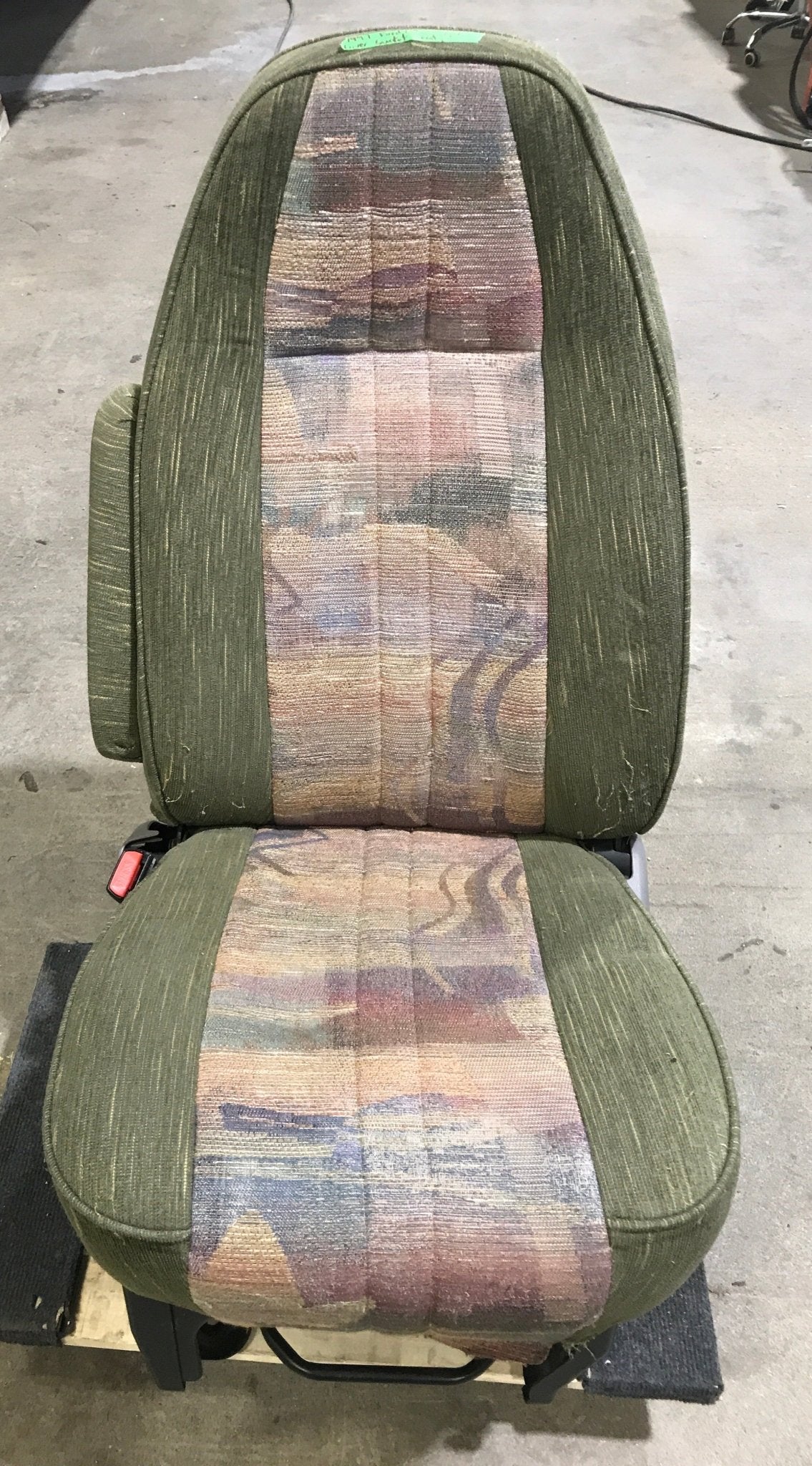 Used Motorhome Drivers Captain Chair - Young Farts RV Parts