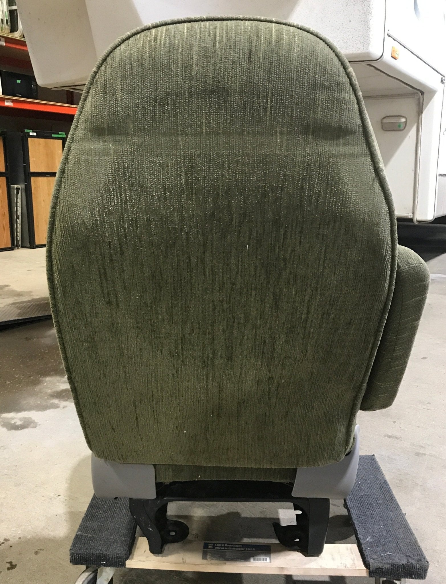 Used Motorhome Drivers Captain Chair - Young Farts RV Parts