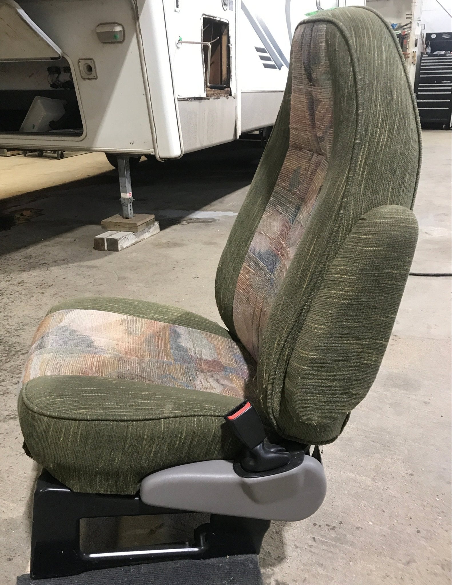 Used Motorhome Passenger Captain Chair - Young Farts RV Parts