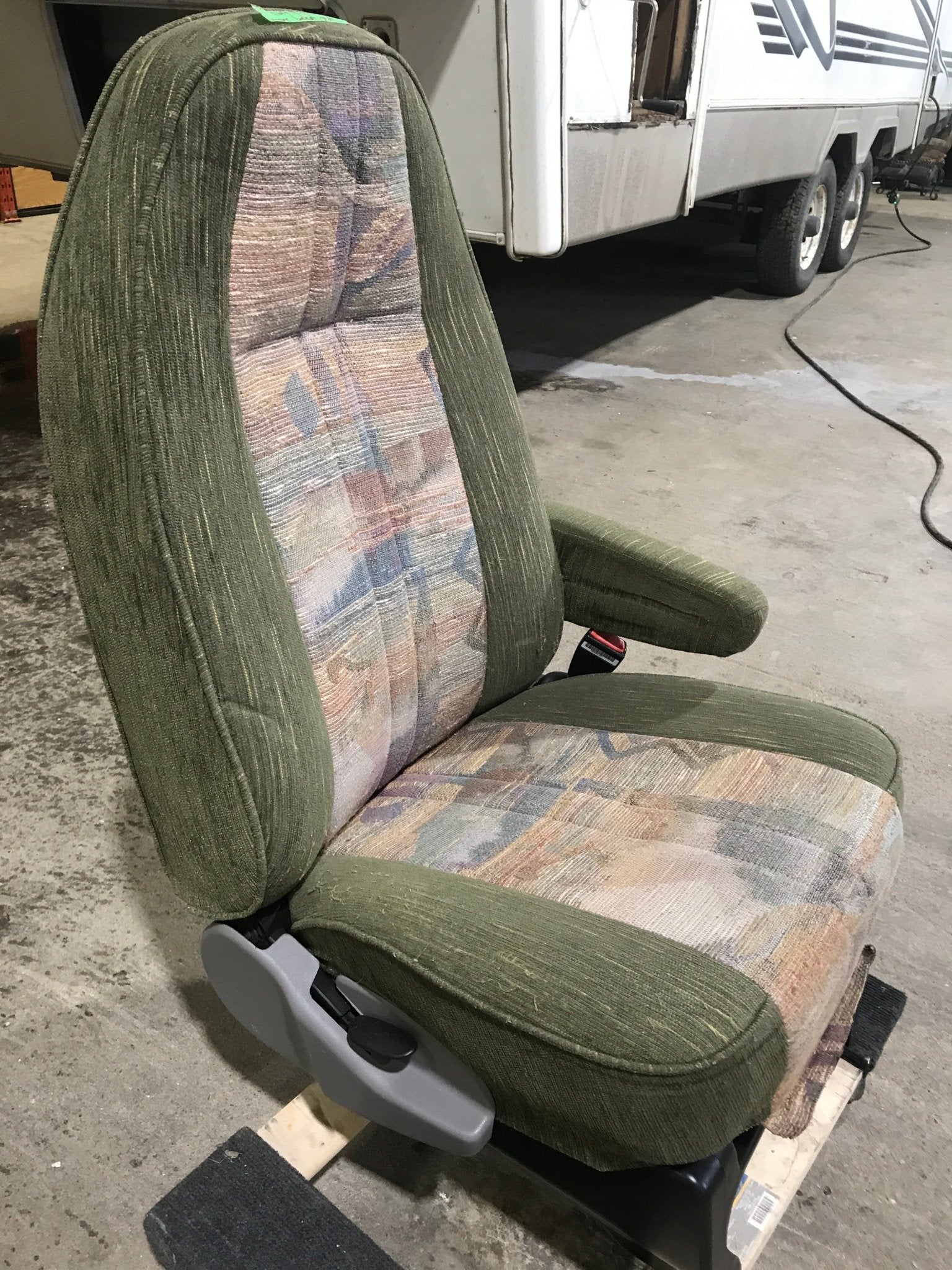 Used Motorhome Passenger Captain Chair - Young Farts RV Parts