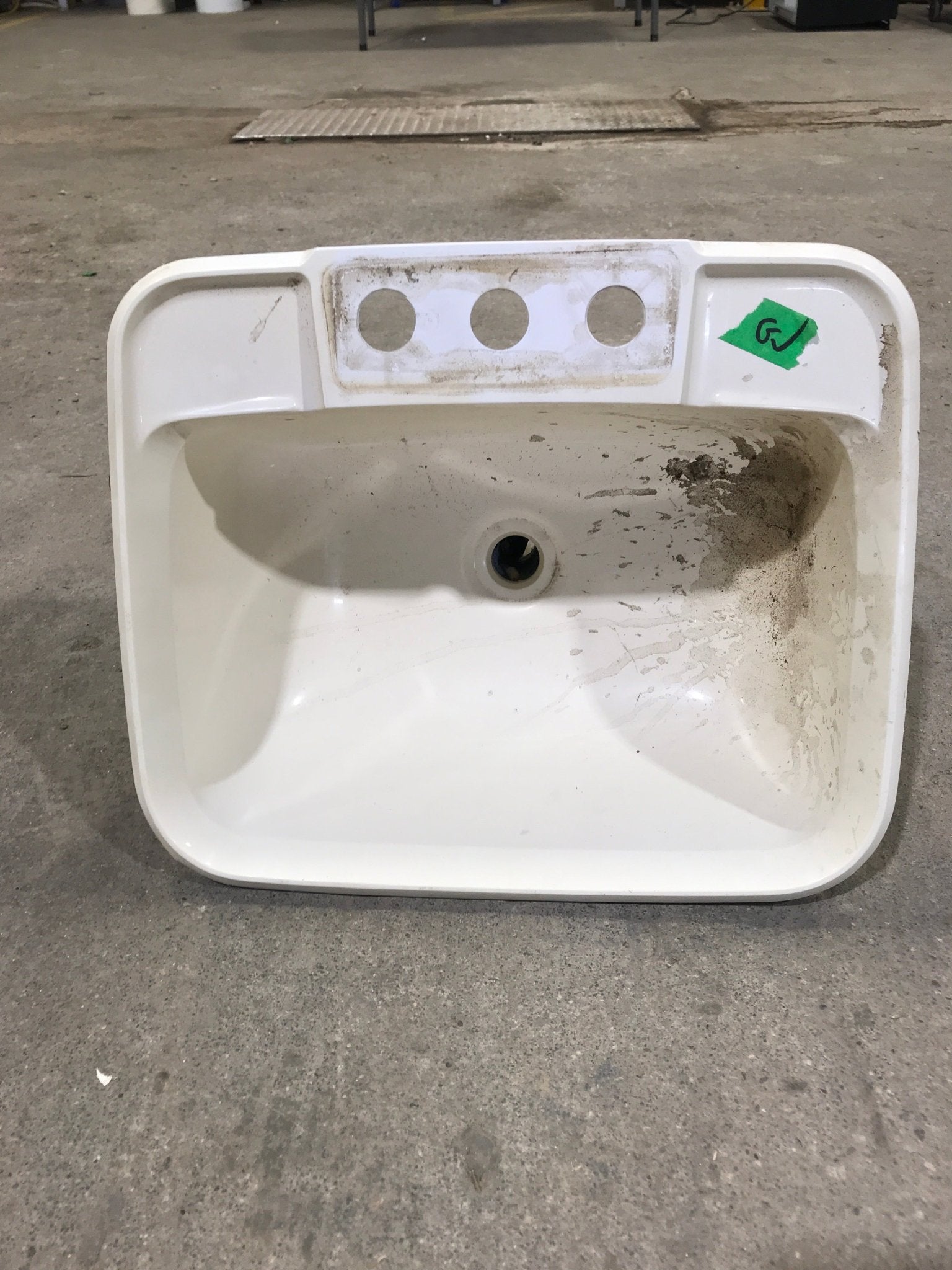 Used Off White Bathroom Sink 14 3/4" X 12 1/4" X 6"D - Young Farts RV Parts