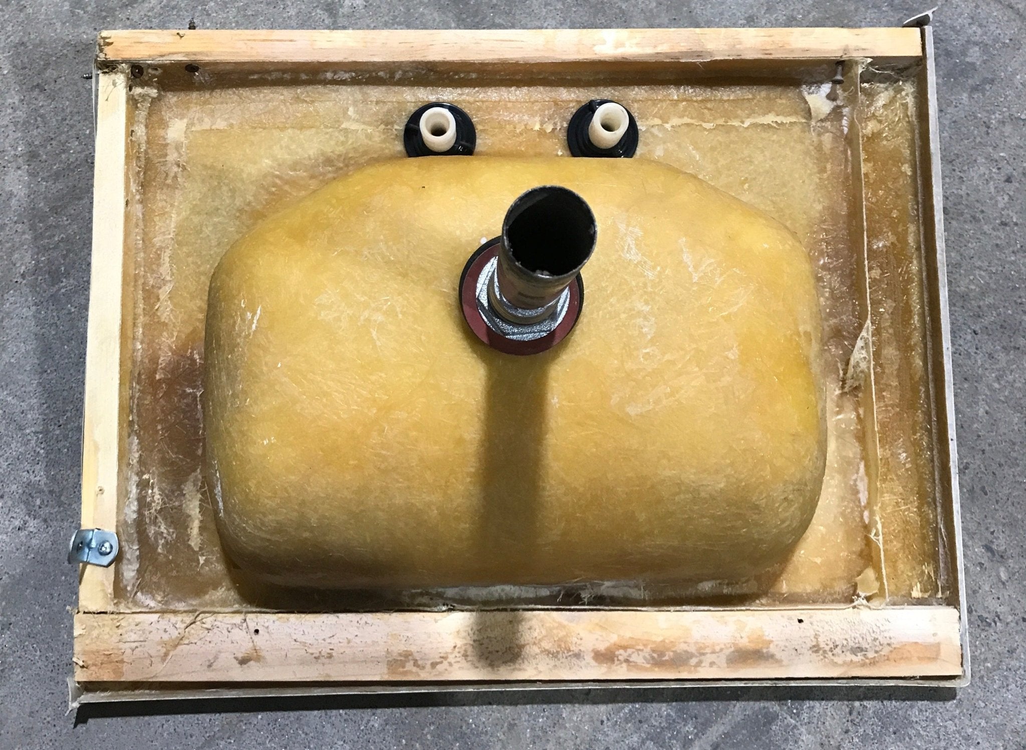 Used Off White Bathroom Sink 20" X 15 1/2" - Young Farts RV Parts