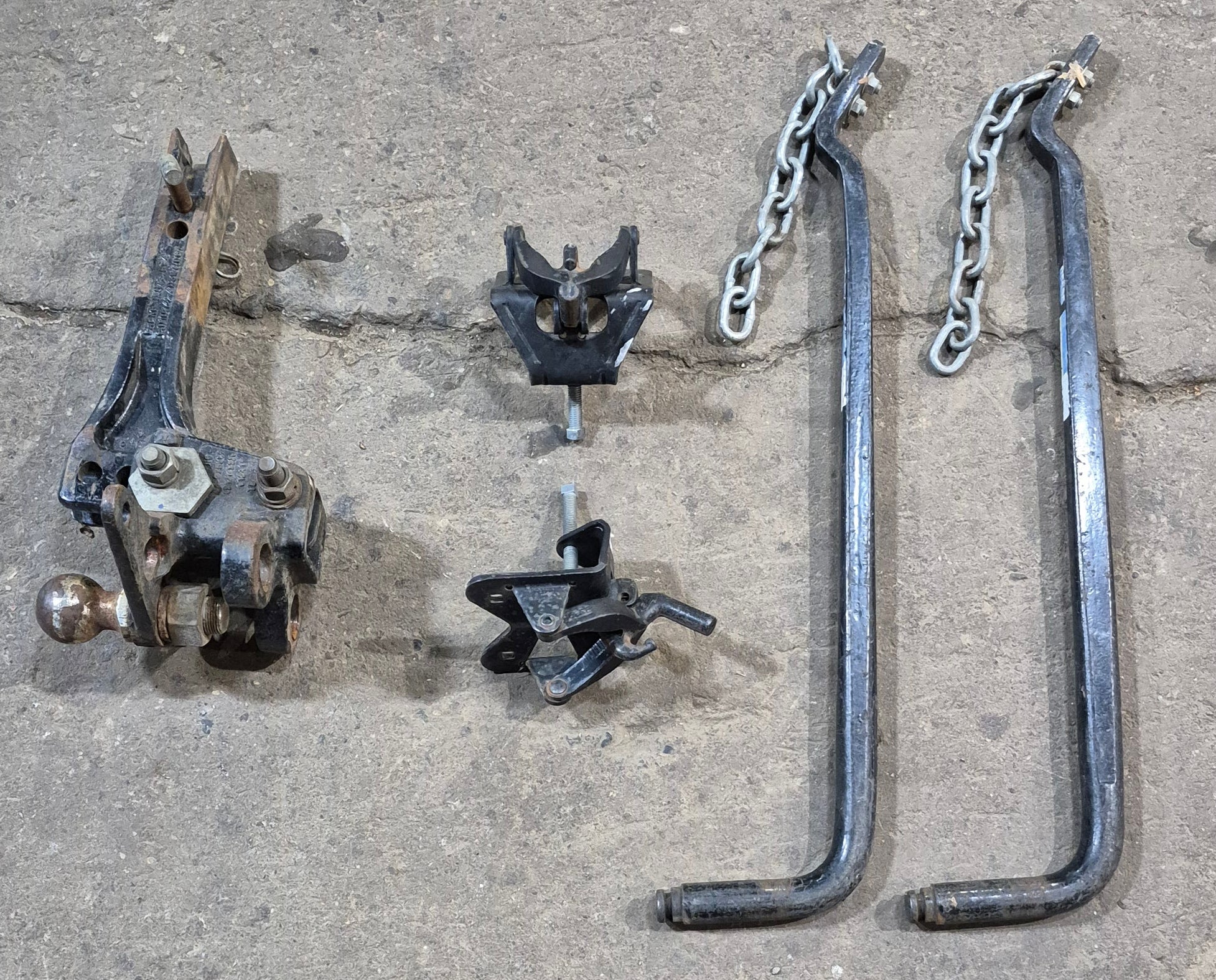 Used Reese Weight Distribution Hitch System - Young Farts RV Parts