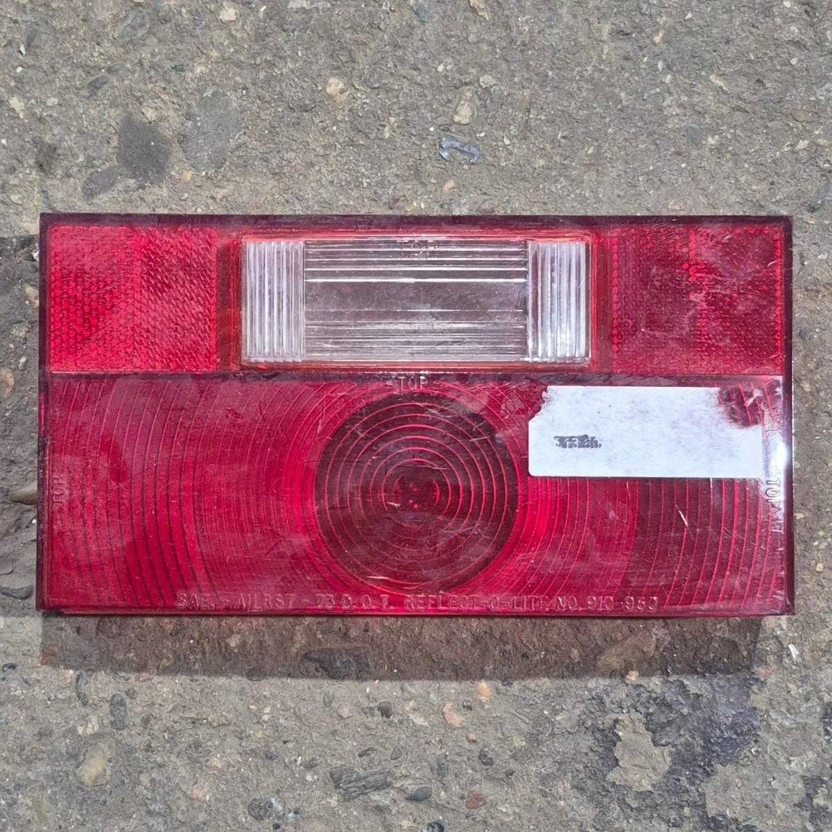 Used Reflect-O-Lite Tail Light Replacement Lens - SAE-AILRST-73 D.O.T. , No. 910-950 - Young Farts RV Parts