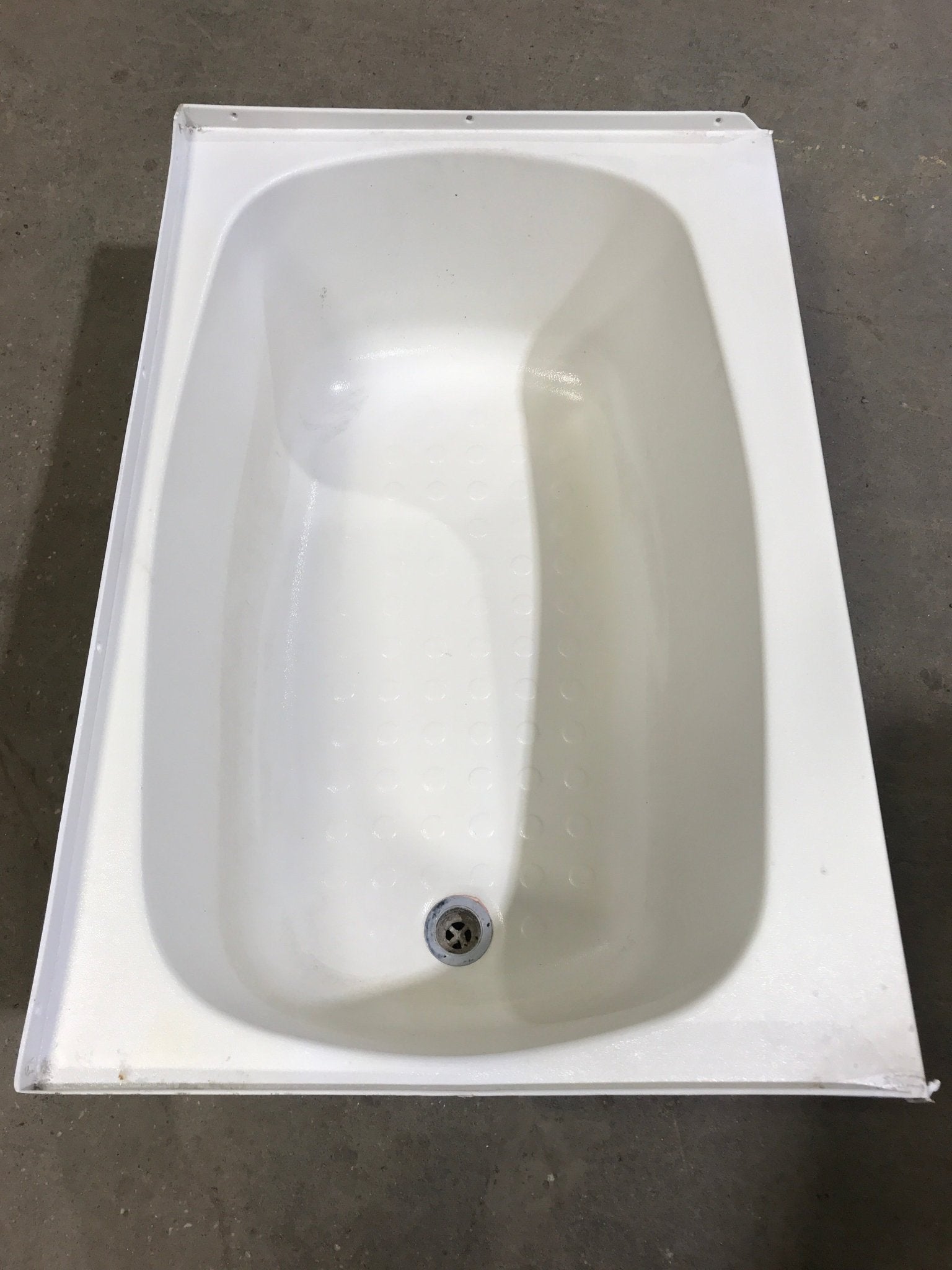 Used RV Bath Tub 36” L x 24 W ” - Left Hand Drain - Young Farts RV Parts