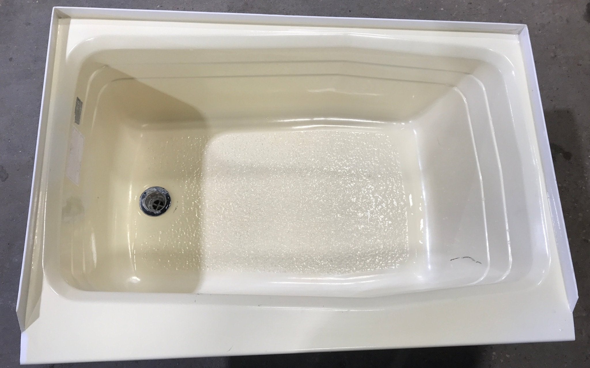 Used RV Bath Tub 36” L x 24" W - Left Hand Drain - Young Farts RV Parts