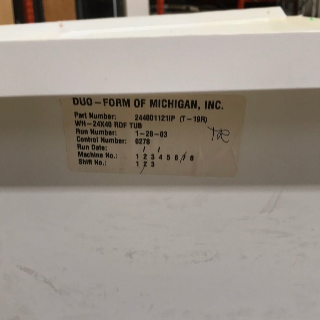 Used RV Bath Tub 40” L x 24 W ” - Right Hand Drain - Young Farts RV Parts