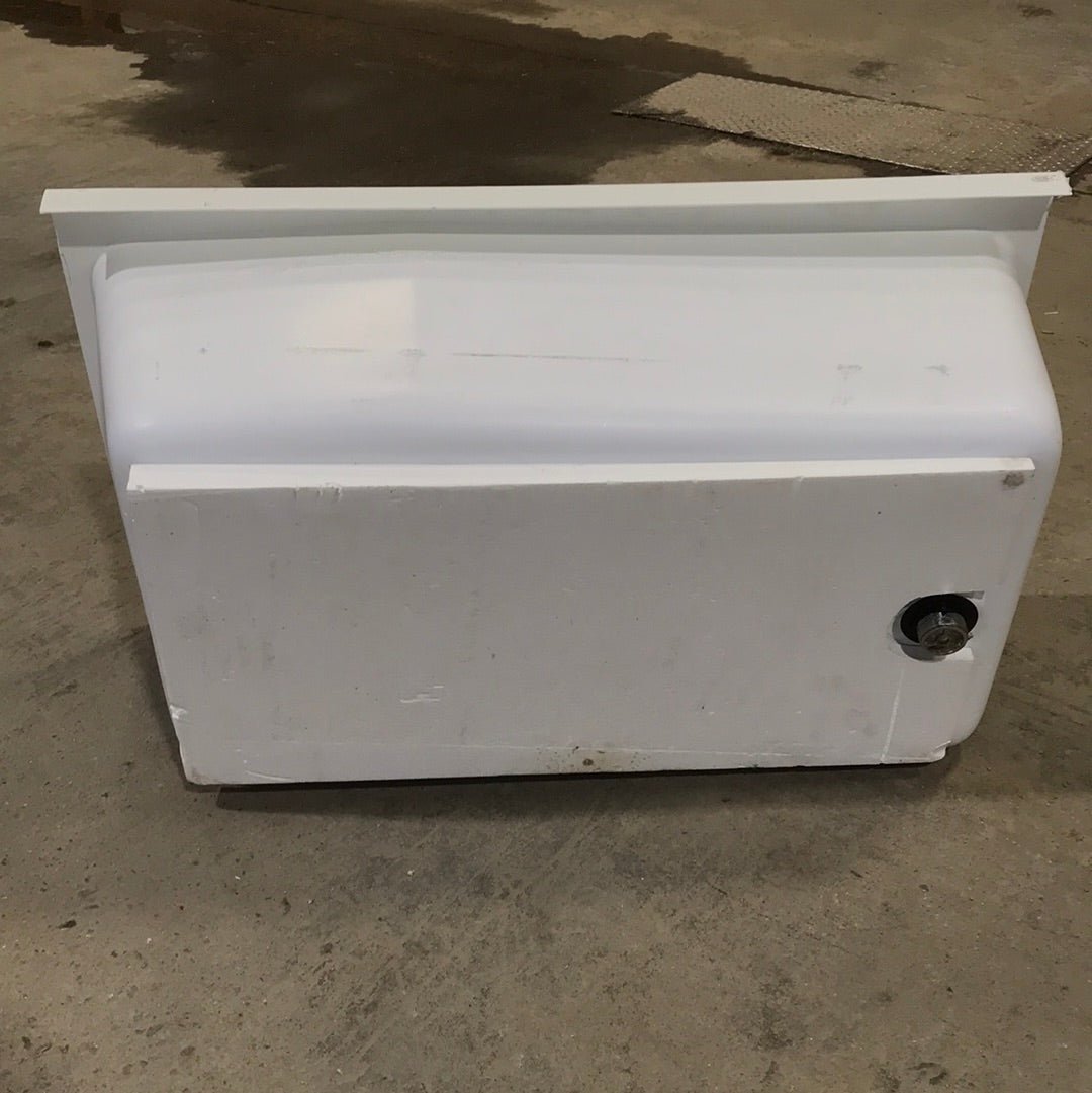 Used RV Bath Tub 40” L x 24 W ” - Right Hand Drain - Young Farts RV Parts
