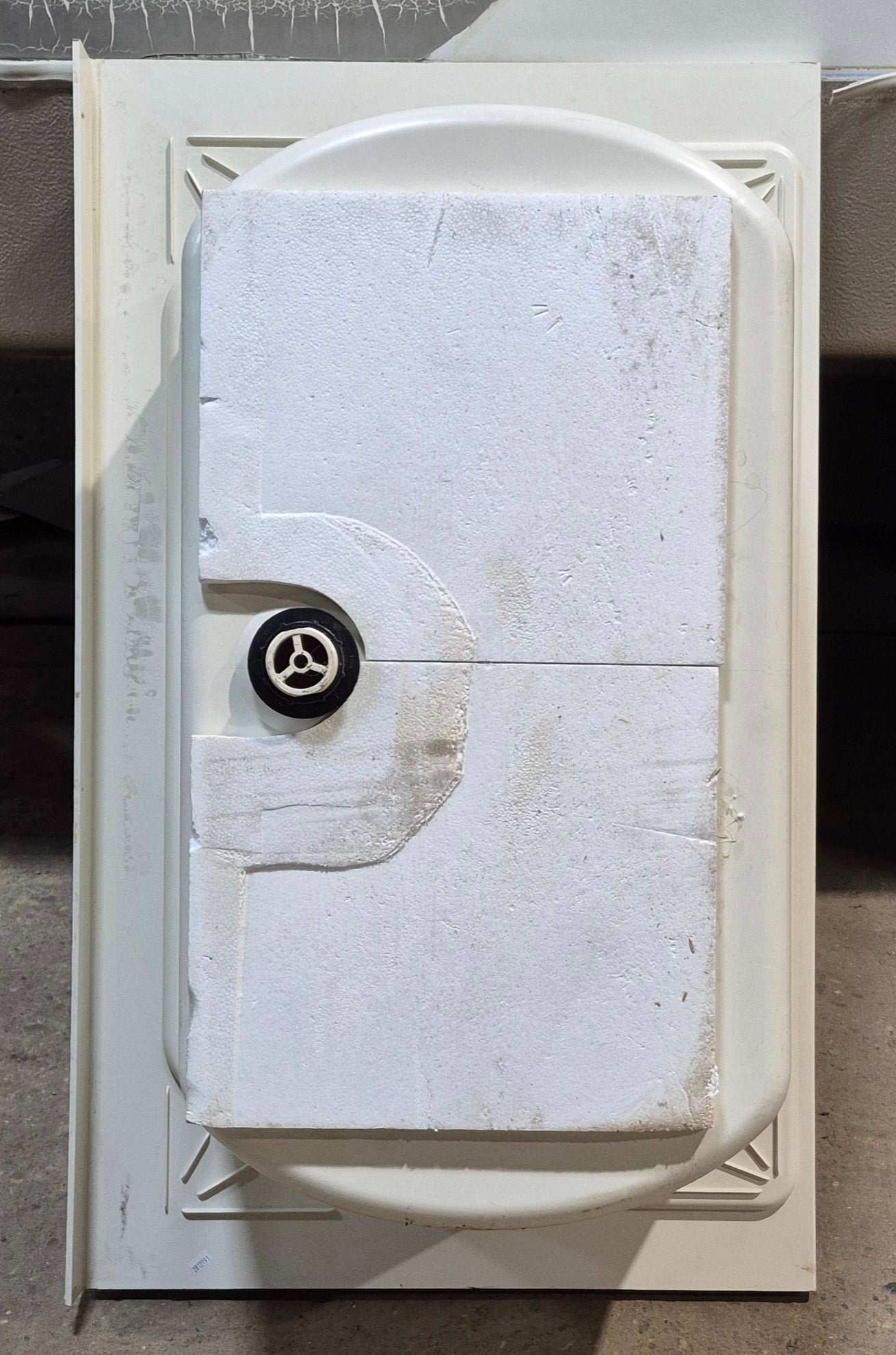 Used RV Bath Tub 40” x 24” - Center Drain - Young Farts RV Parts