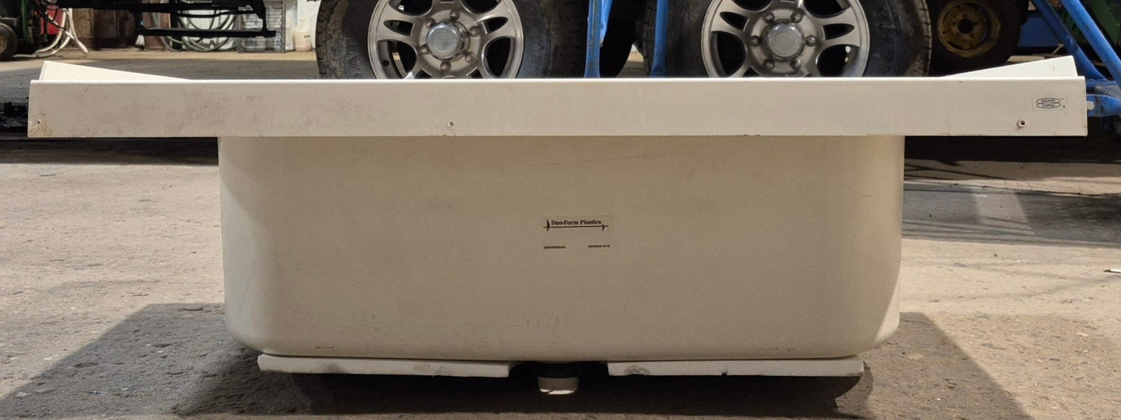 Used RV Bath Tub 40” x 24” - Center Drain - Young Farts RV Parts