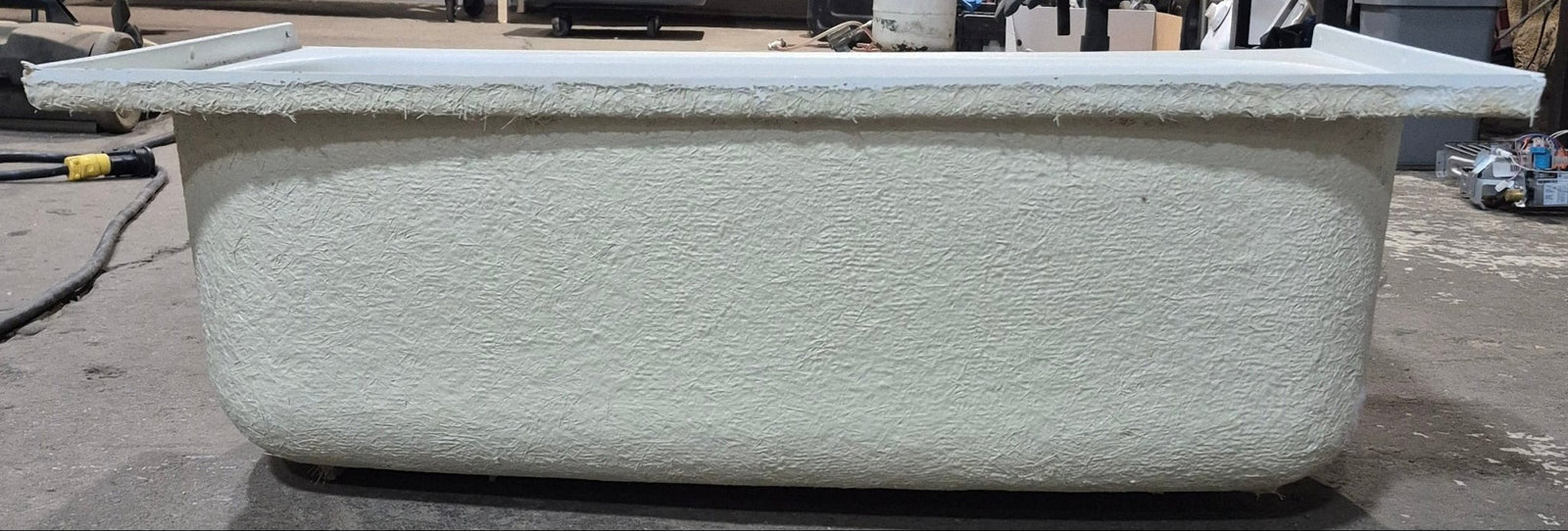Used RV Bath Tub 40” x 24” Left Hand Drain - Young Farts RV Parts
