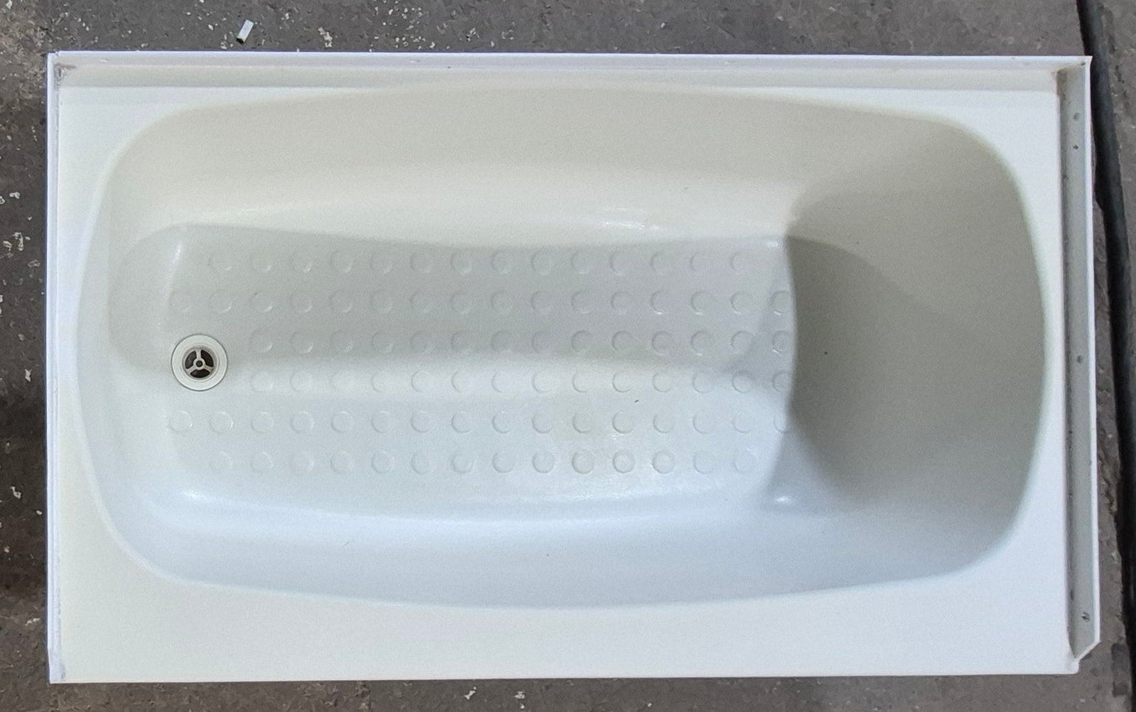 Used RV Bath Tub 40” x 24” Left Hand Drain - Young Farts RV Parts