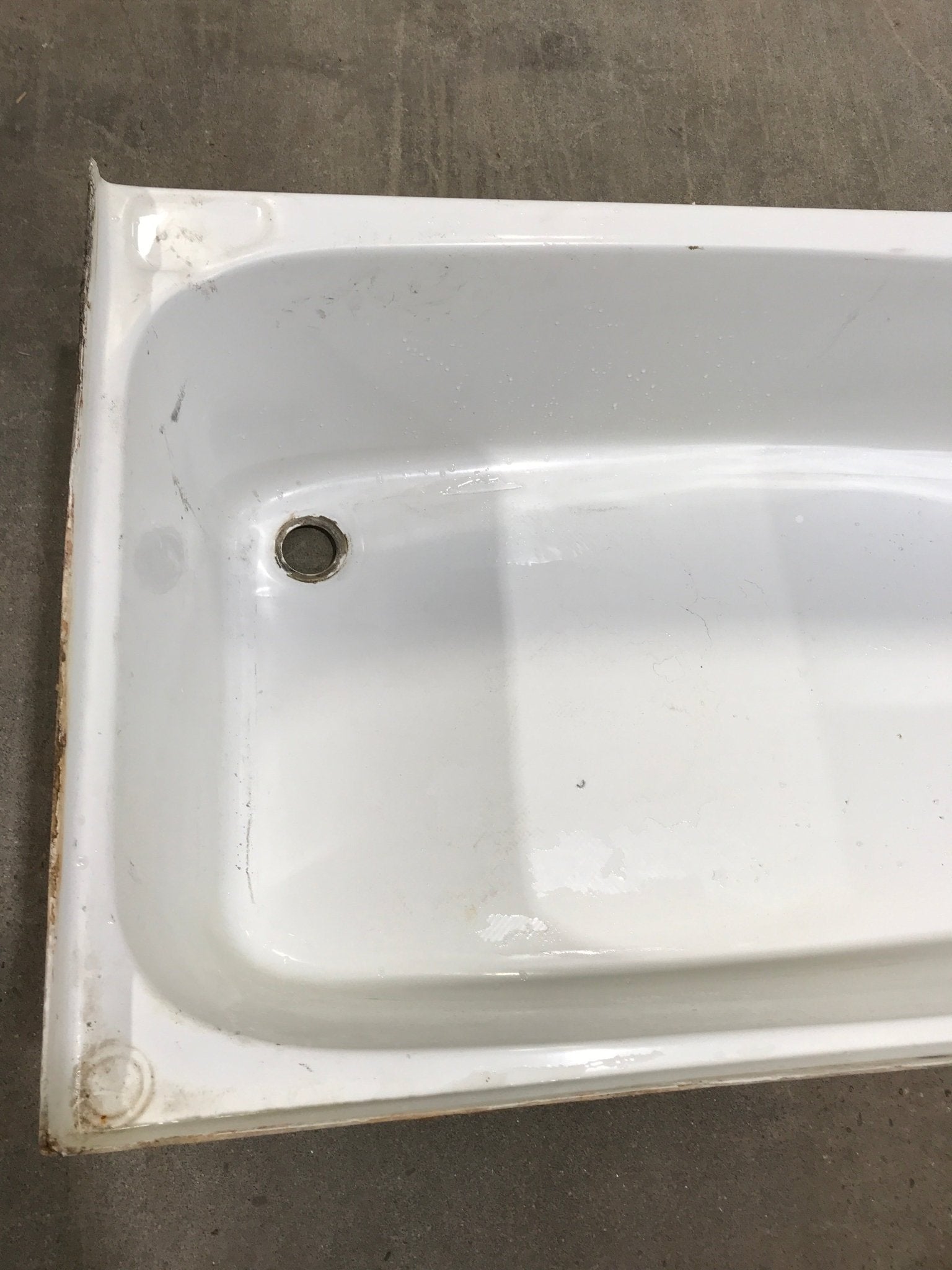 Used RV Bath Tub 43 3/4” x 25 1/2” - Right Hand Drain - Young Farts RV Parts