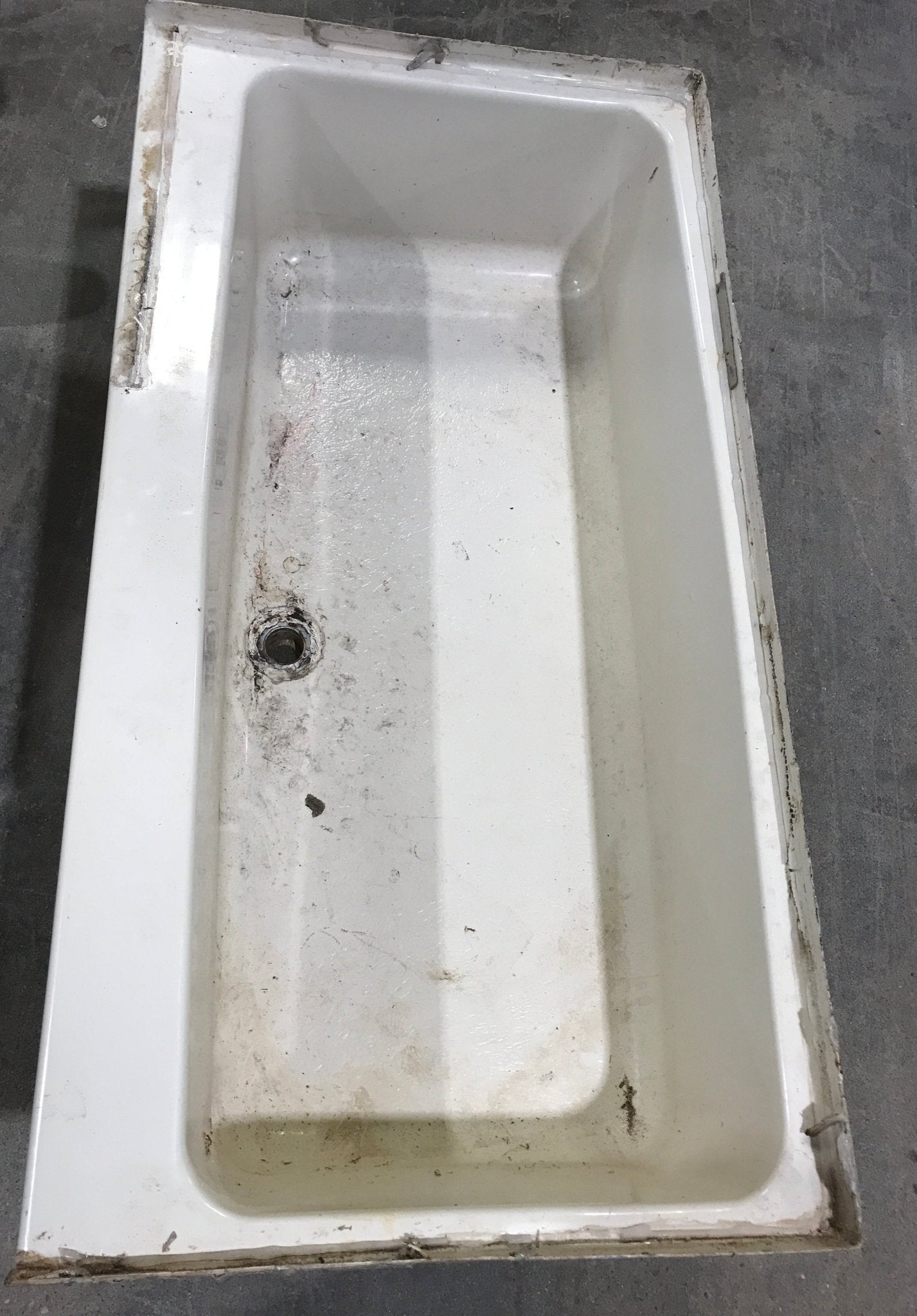 Used RV Bath Tub 46” L x 24” W - Center Drain - Young Farts RV Parts