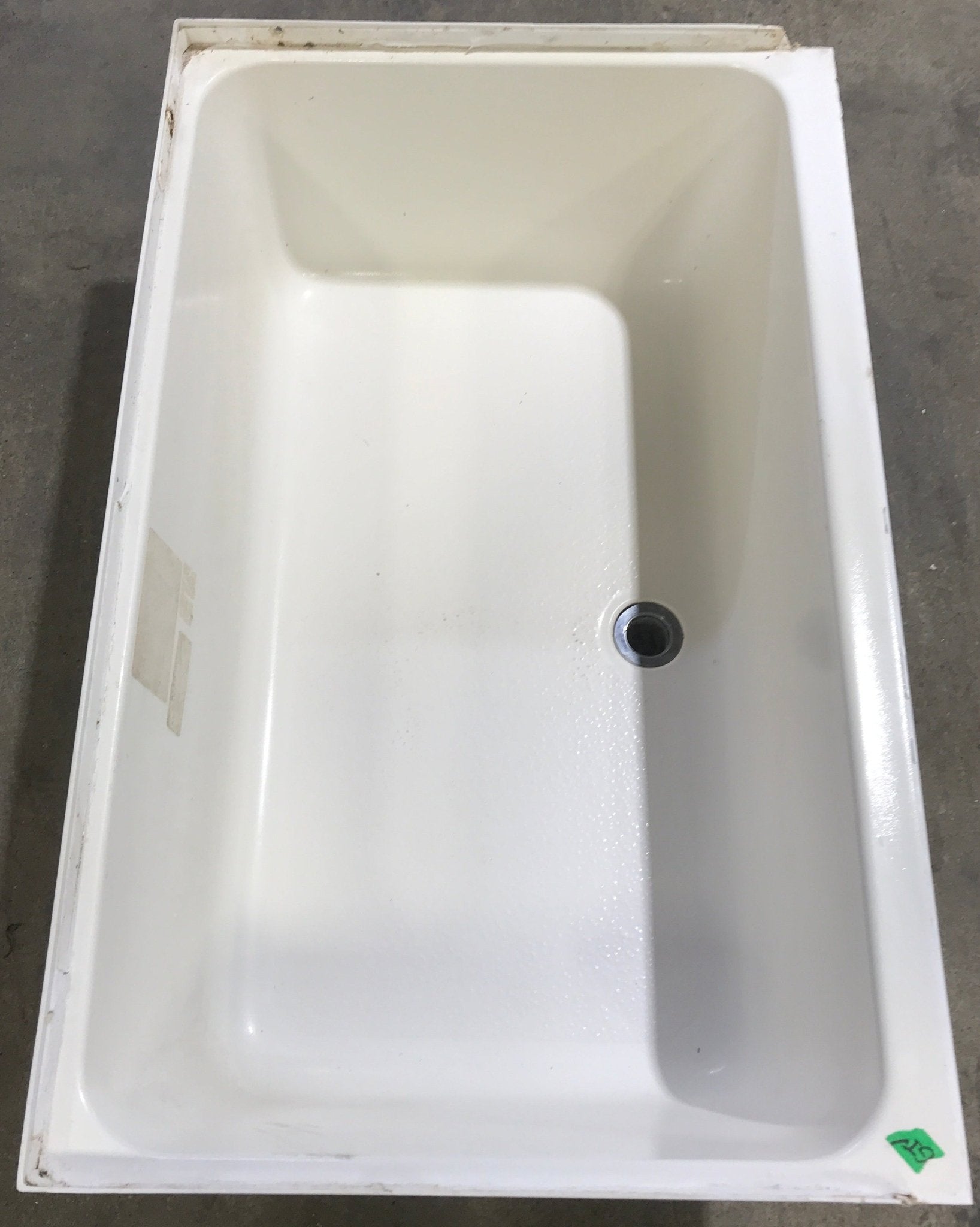 Used RV Bath Tub, Center Hand Drain - 38” L x 24" W - Young Farts RV Parts