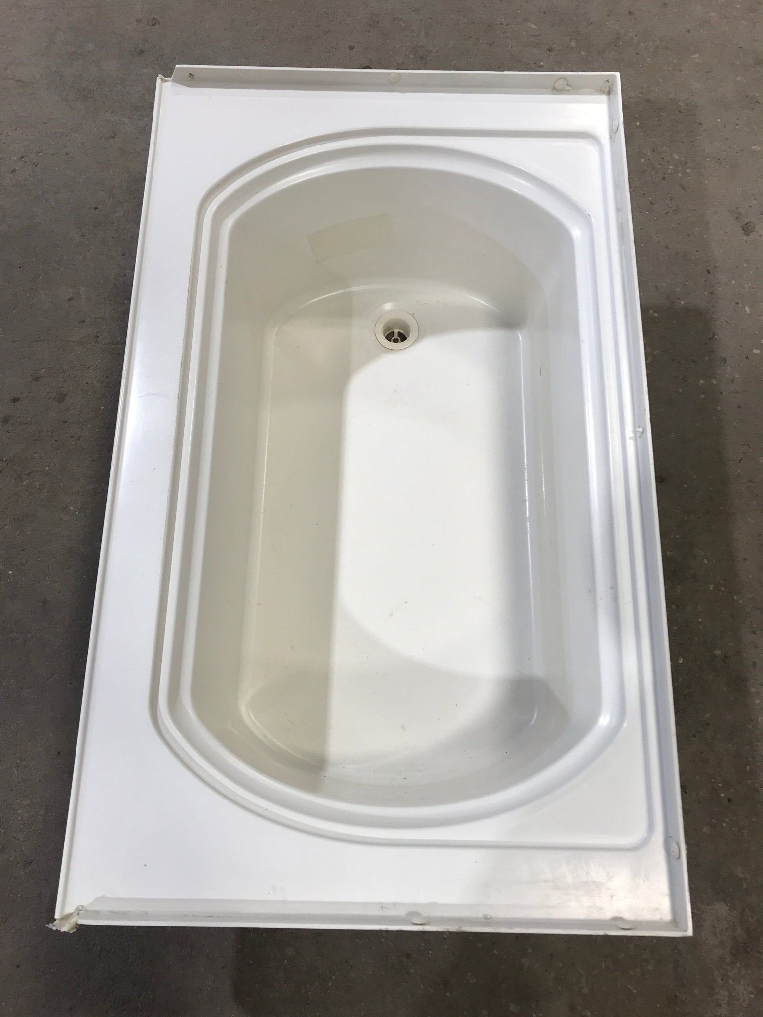 Used RV Bath Tub, Left Hand Drain - 40” L x 24" W - Young Farts RV Parts
