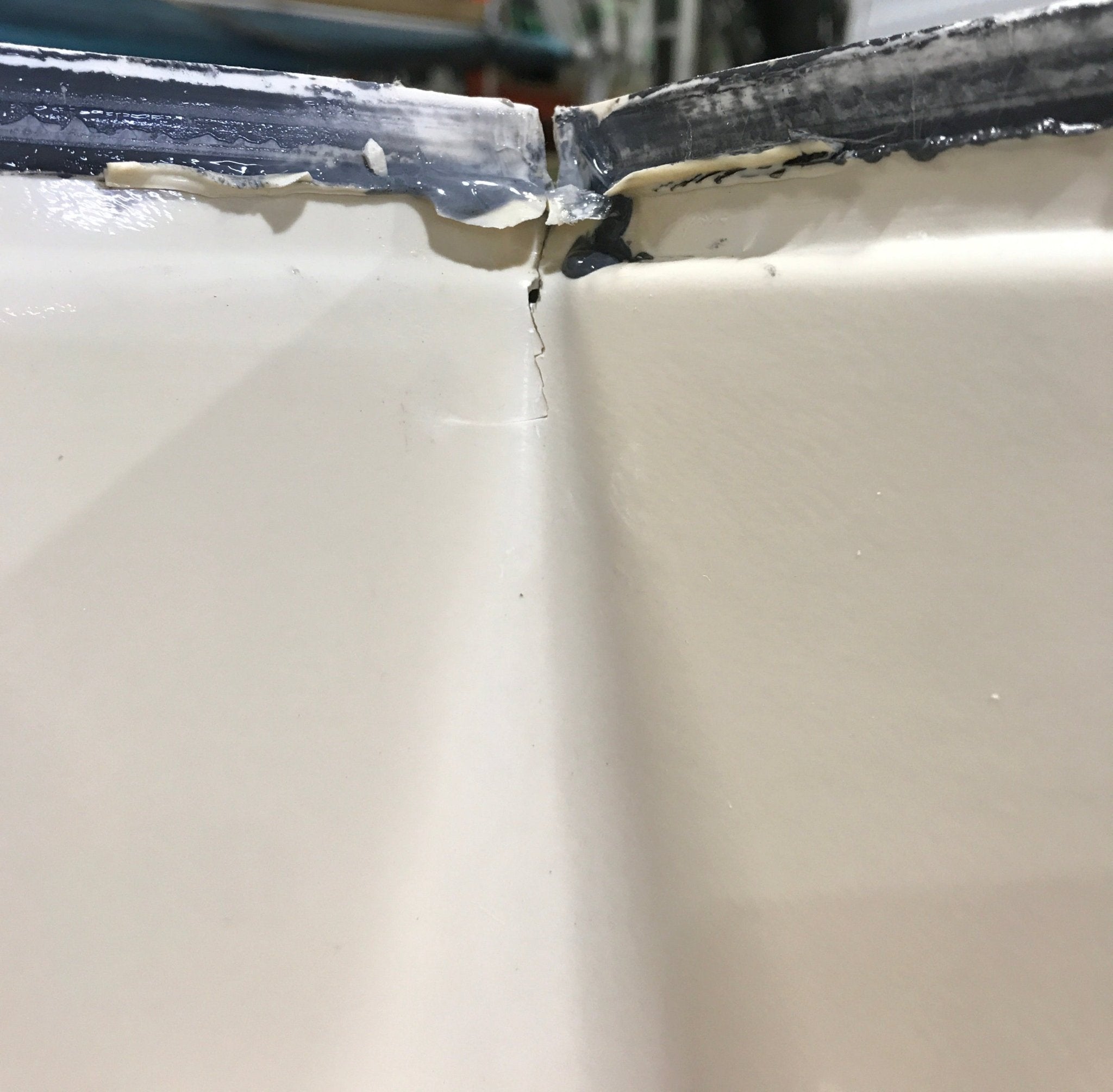 Used RV Bath Tub Surround 34 1/2” X 62 1/2” x 22 1/2" D - Young Farts RV Parts