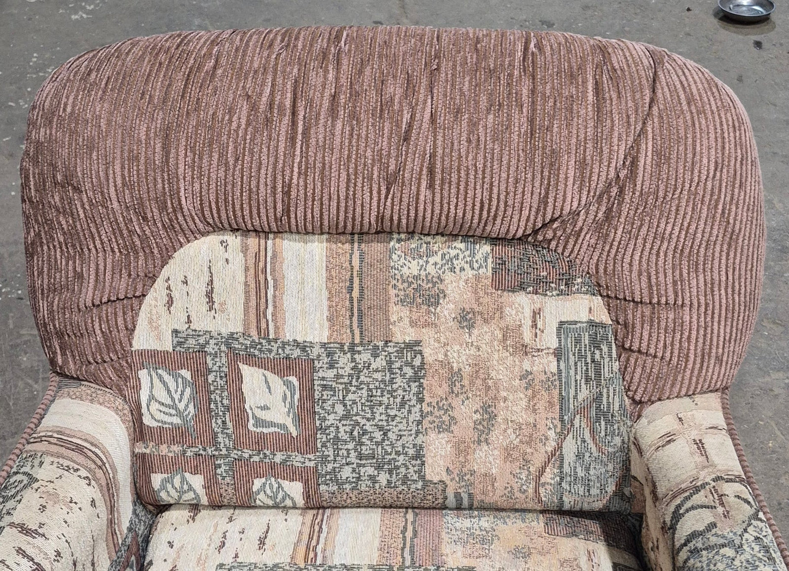 Used RV Chair - 32 3/4