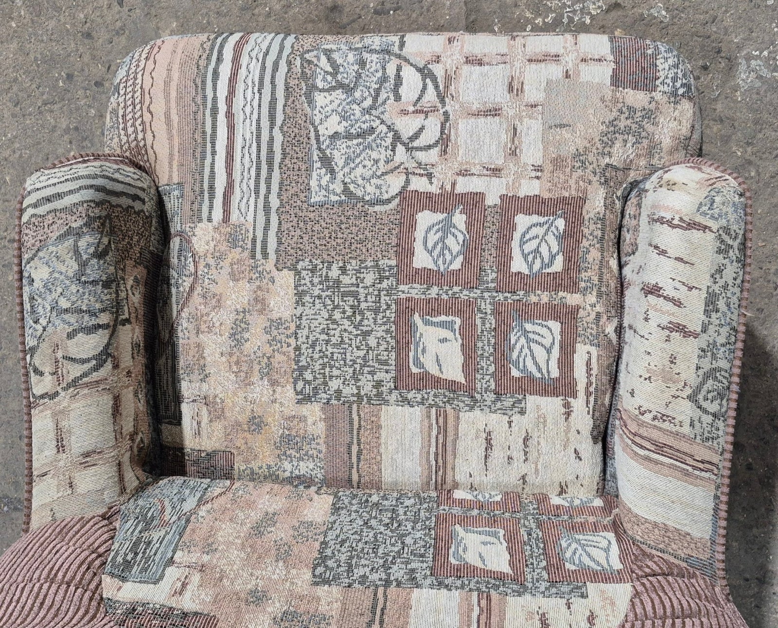 Used RV Chair - 32 3/4