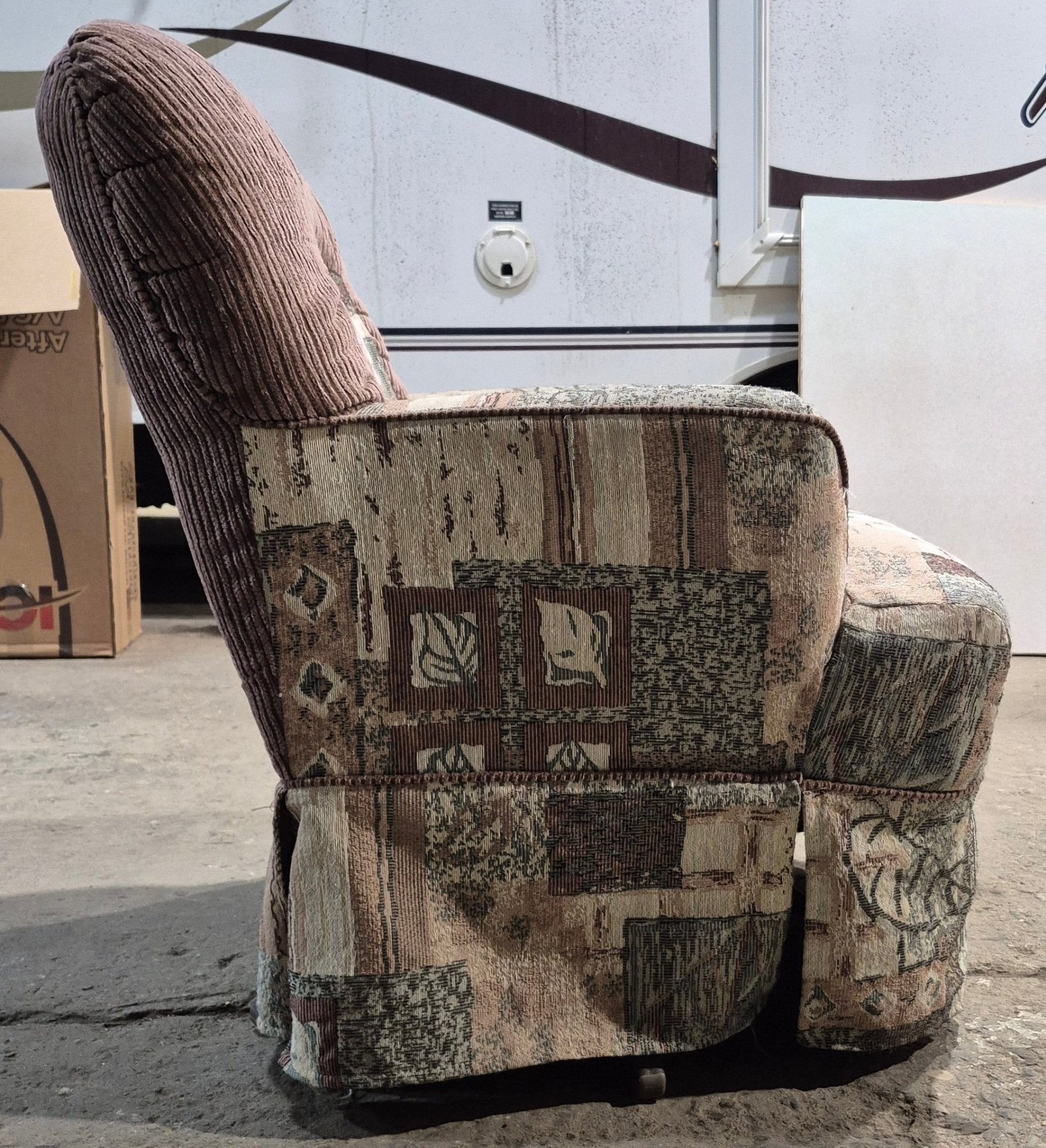 Used RV Chair - 32 3/4" H x 25 1/2" W x 25 1/2" D - Young Farts RV Parts