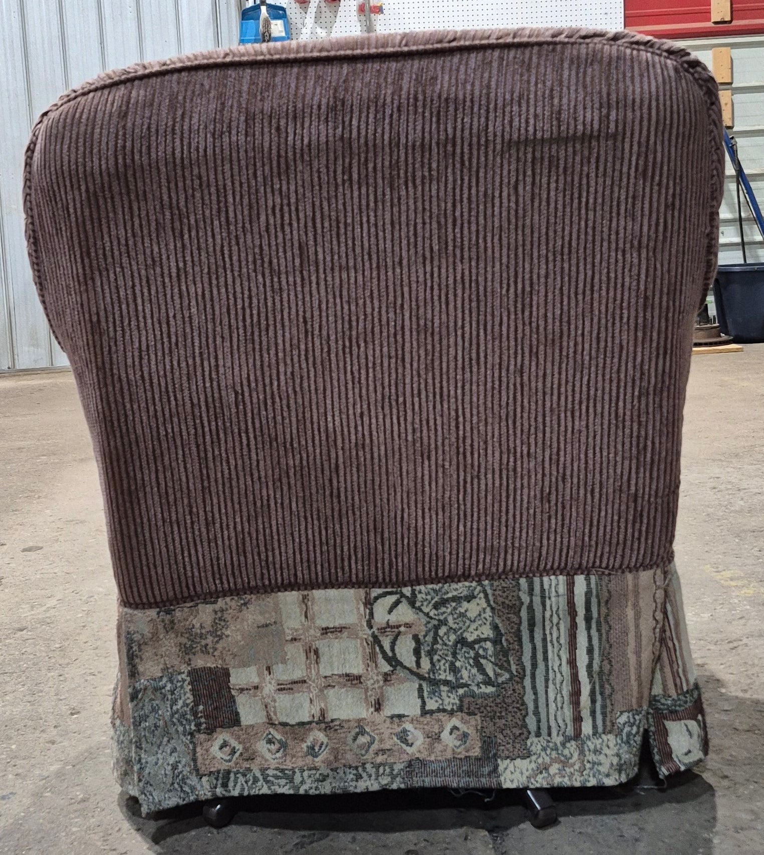 Used RV Chair - 32 3/4